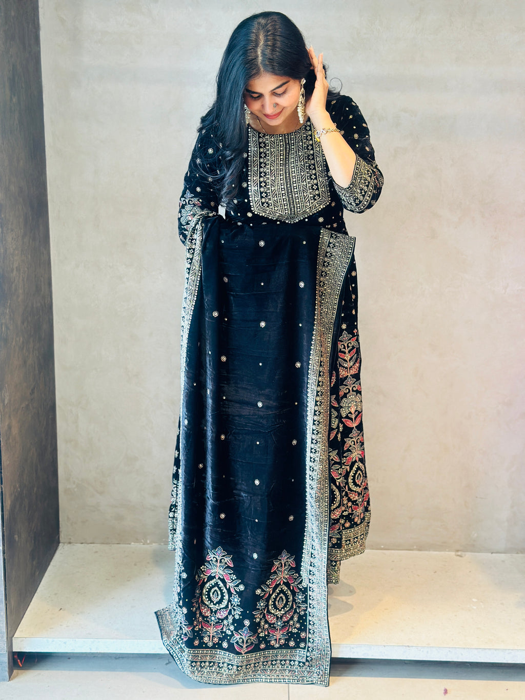 PREMIUM ANARKALI VELVET SUIT