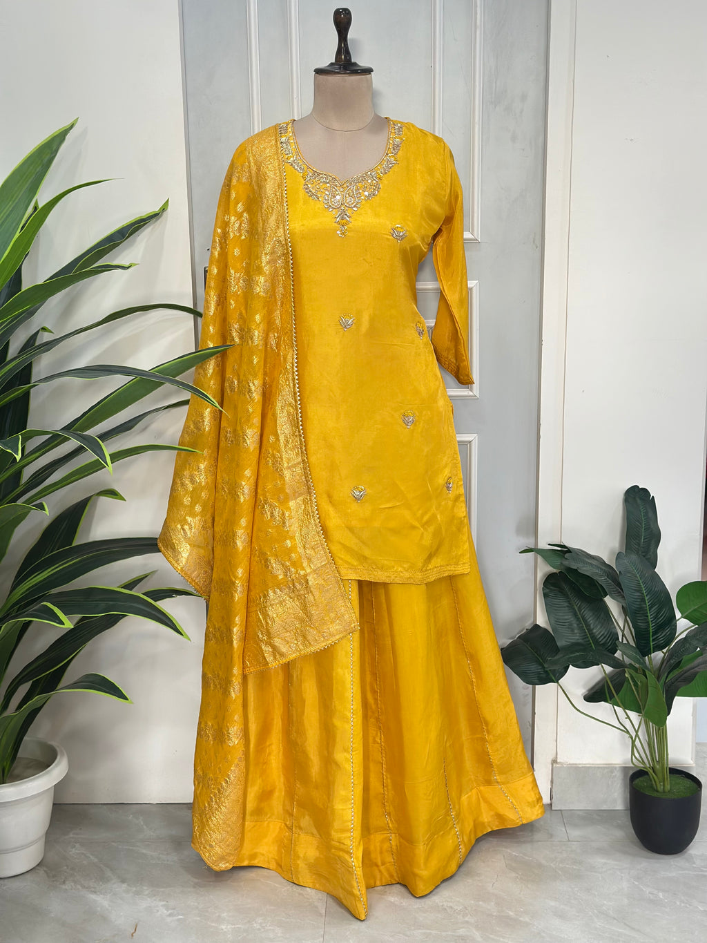 BEAUTIFUL ZARDOSI HANDWORK SKIRT SET