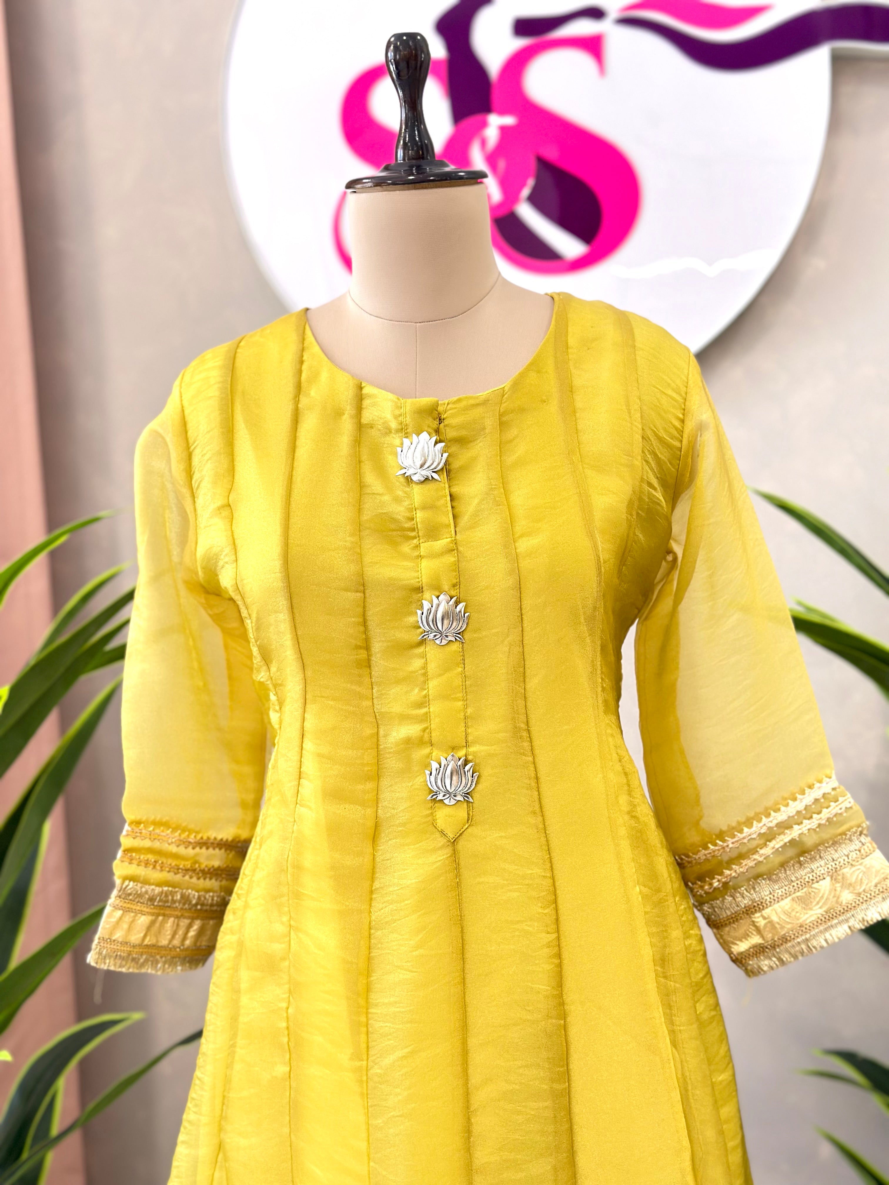 Beautiful Anarkali In Two Beautiful Shades