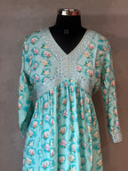 THREE PIECES ALIA SUIT SET DETAILING