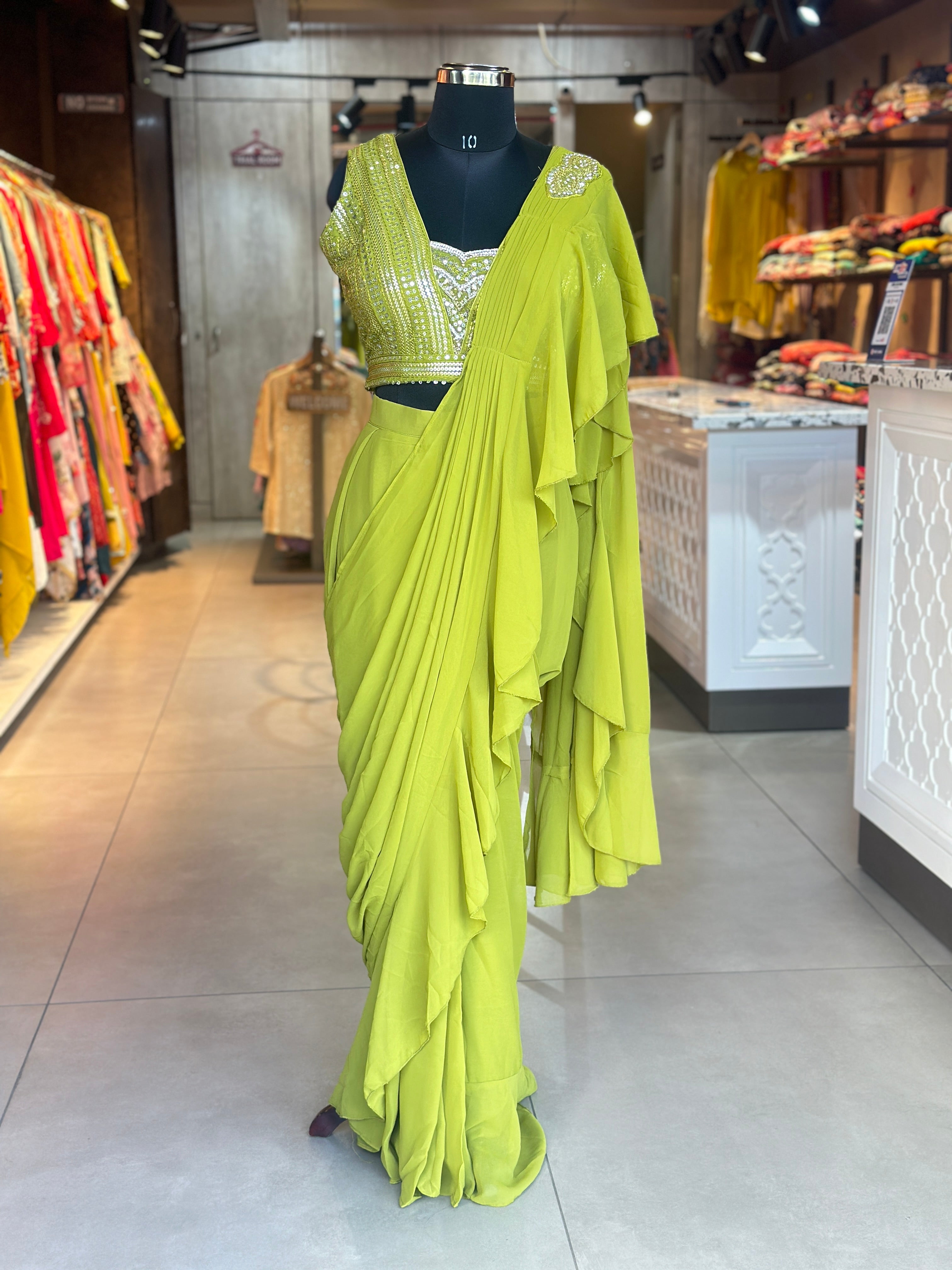 Draping Saree With Heavy Blouse