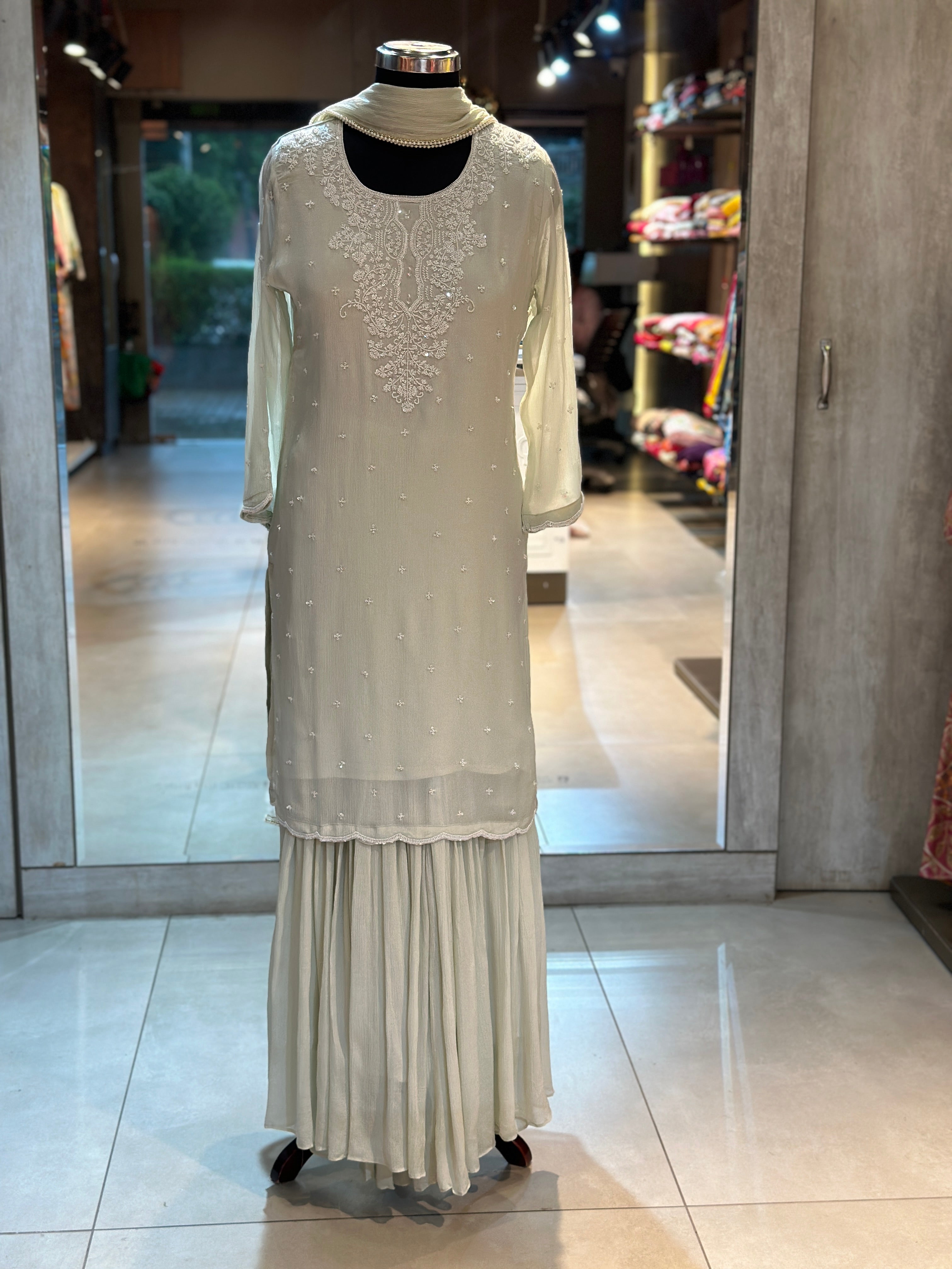 PURE CHINON SHRARA SET