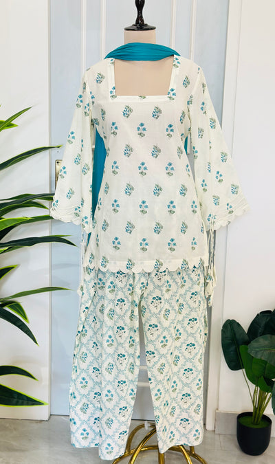 Noor-E-Jahan Graceful Floral Kurta & Farshi Salwar Set ✨