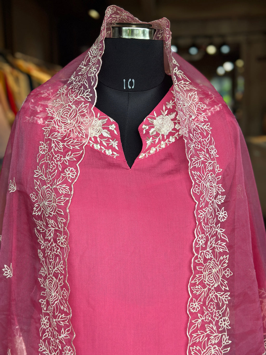 EMBROIDERED SUIT SET
