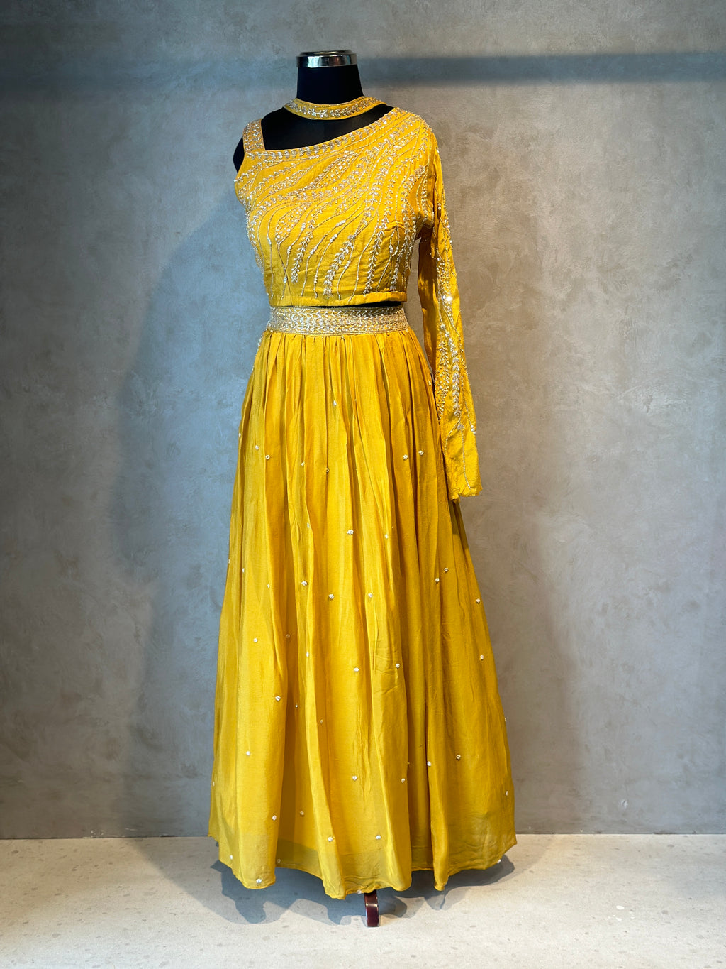 OFF SHOULDER SKIRT SET