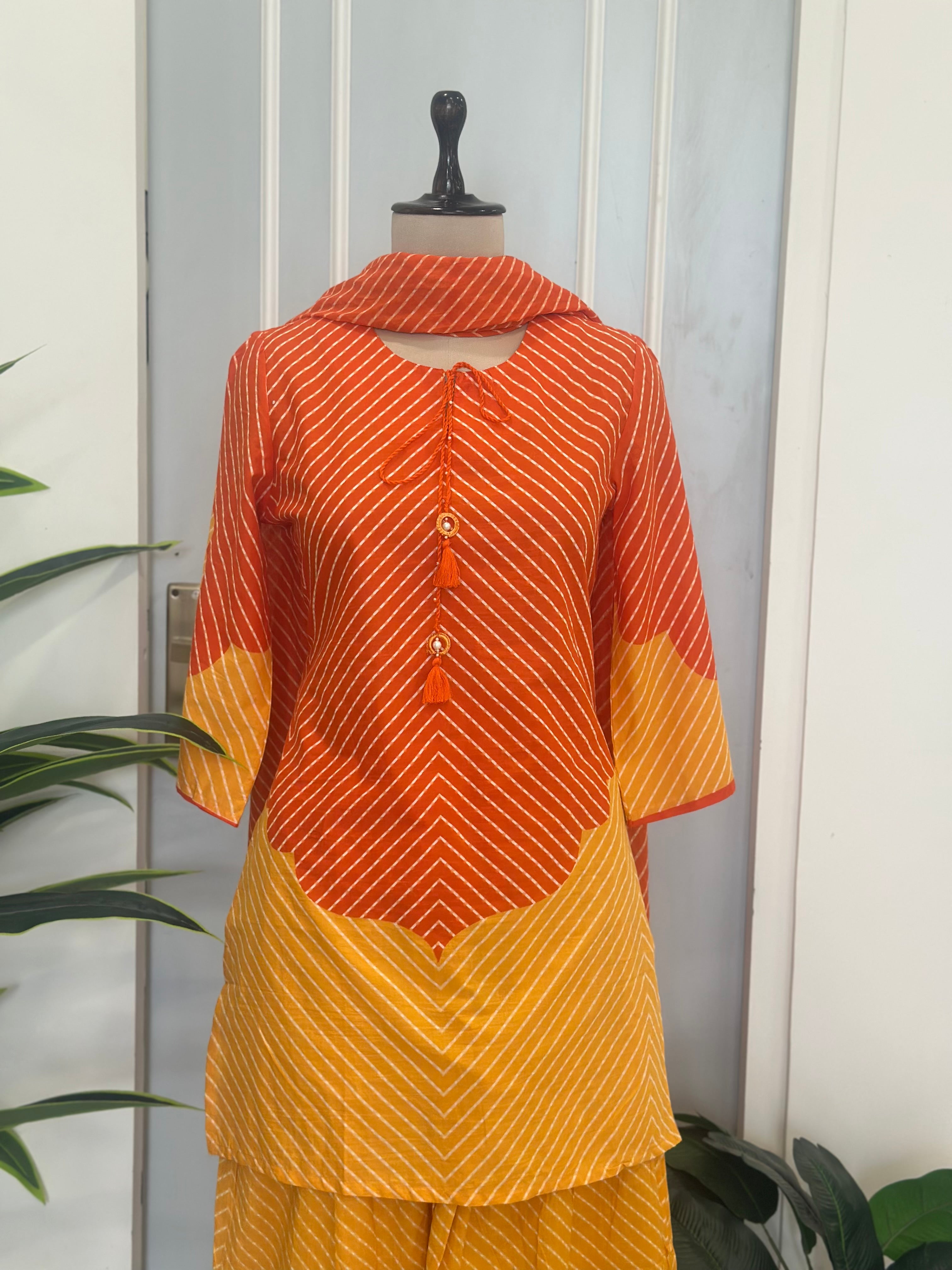 Sawan Special Leheriya Farsi Suit Set