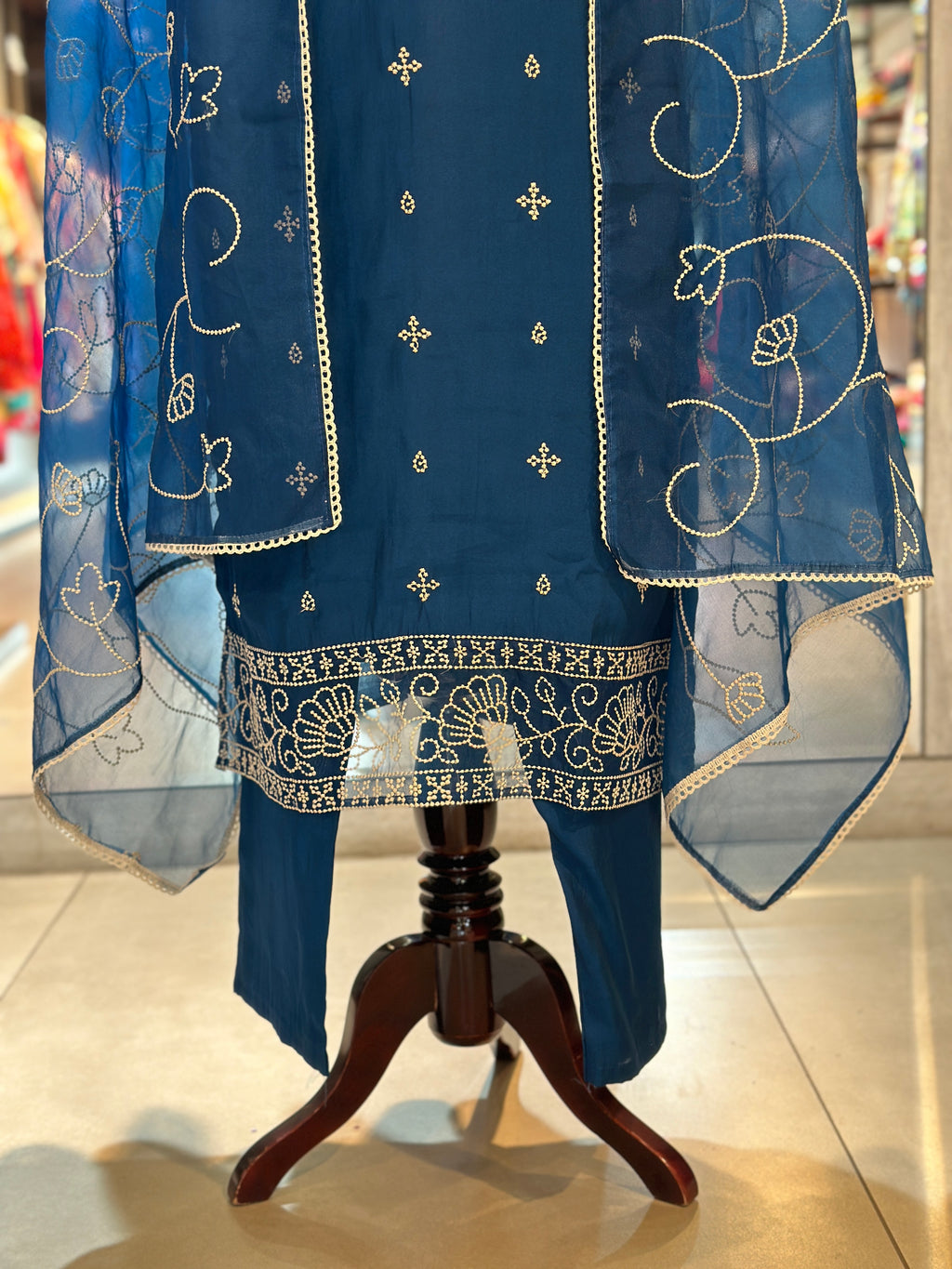 THREE PIECE STRAIGHT SUIT SET