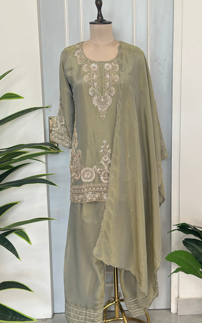 🌷Graceful Handwork Festive Suit Set🌷