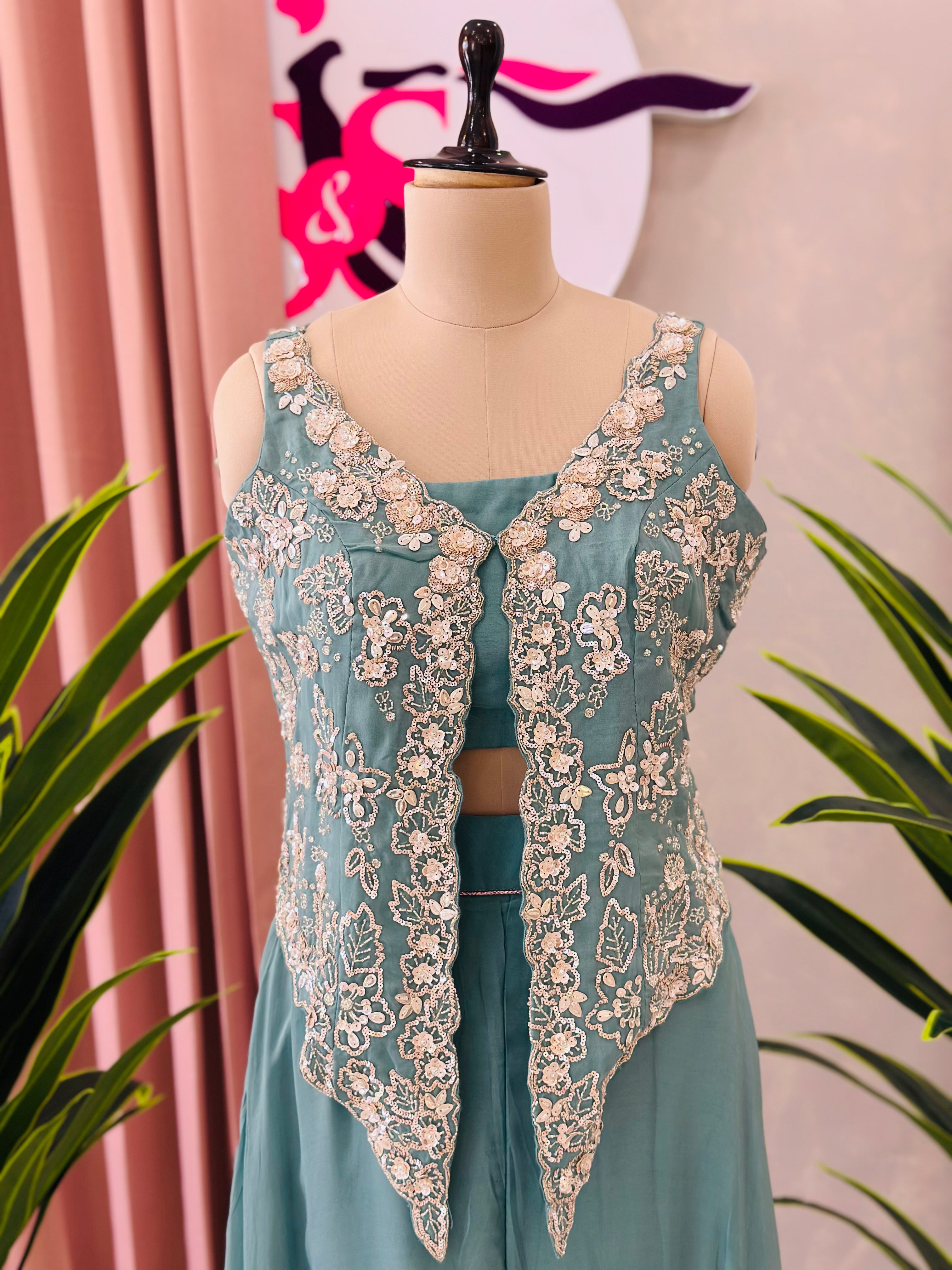 Designer Three-Piece Fusion Set