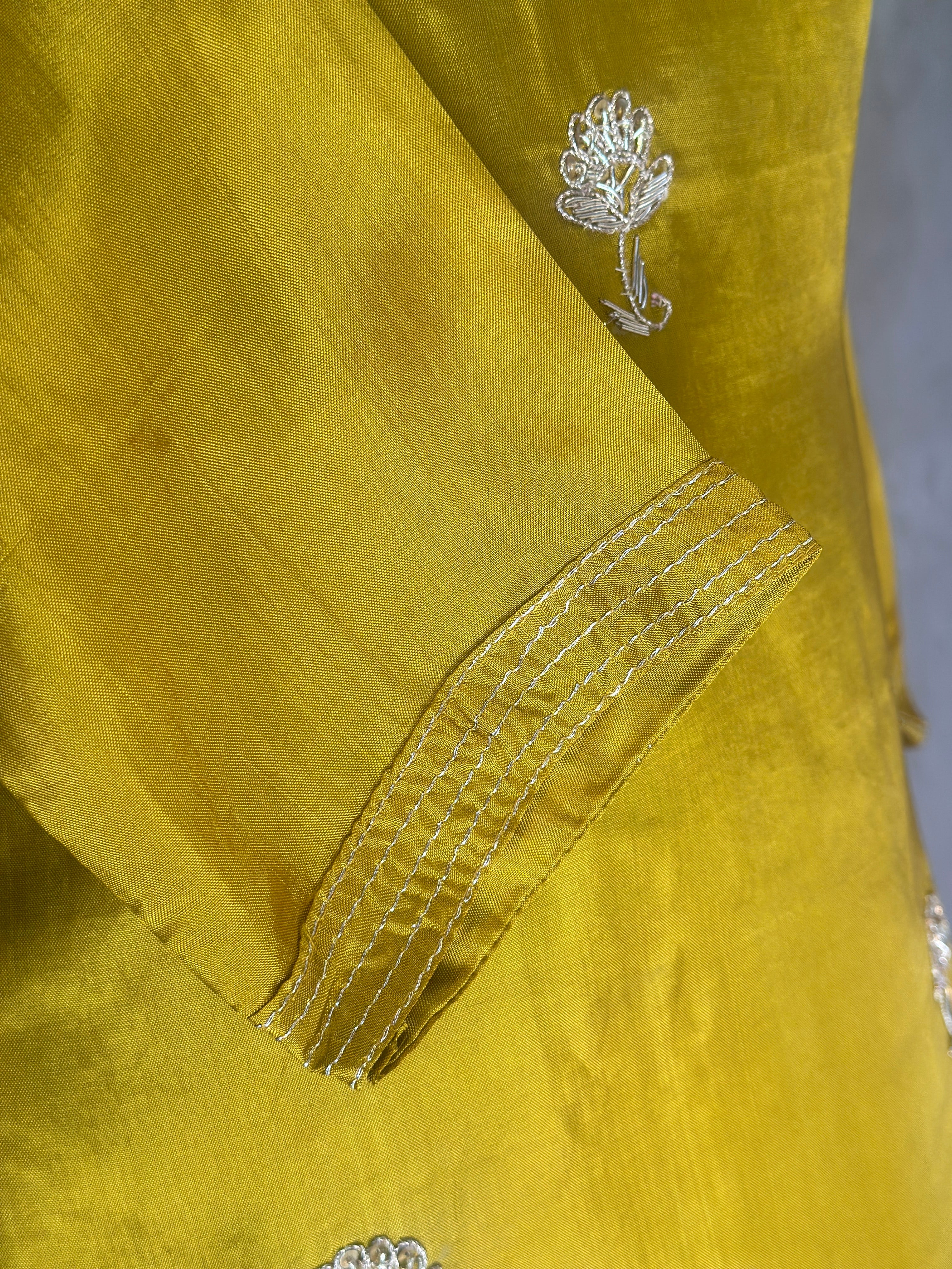 TRADITIONAL HANDWORK SKIRT SET