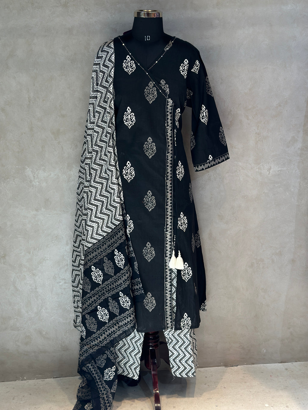 THREE PIECE ANGRAKHA SUIT