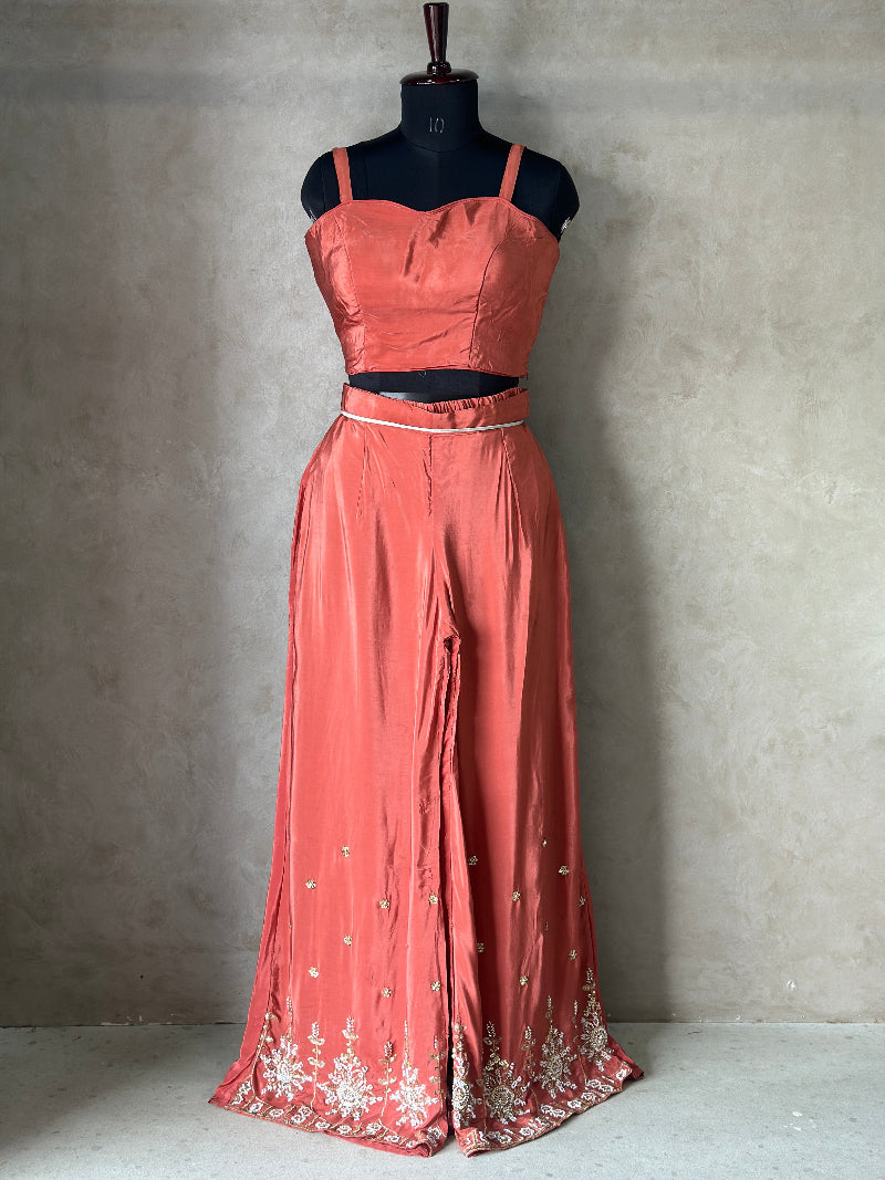 ELEGANT ETHNIC KURTA SET