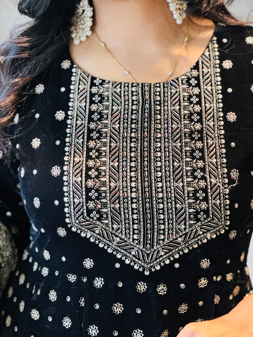 PREMIUM ANARKALI VELVET SUIT