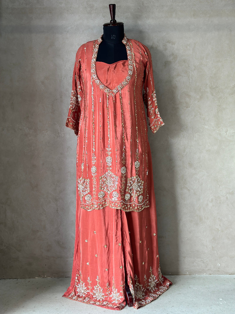 ELEGANT ETHNIC KURTA SET