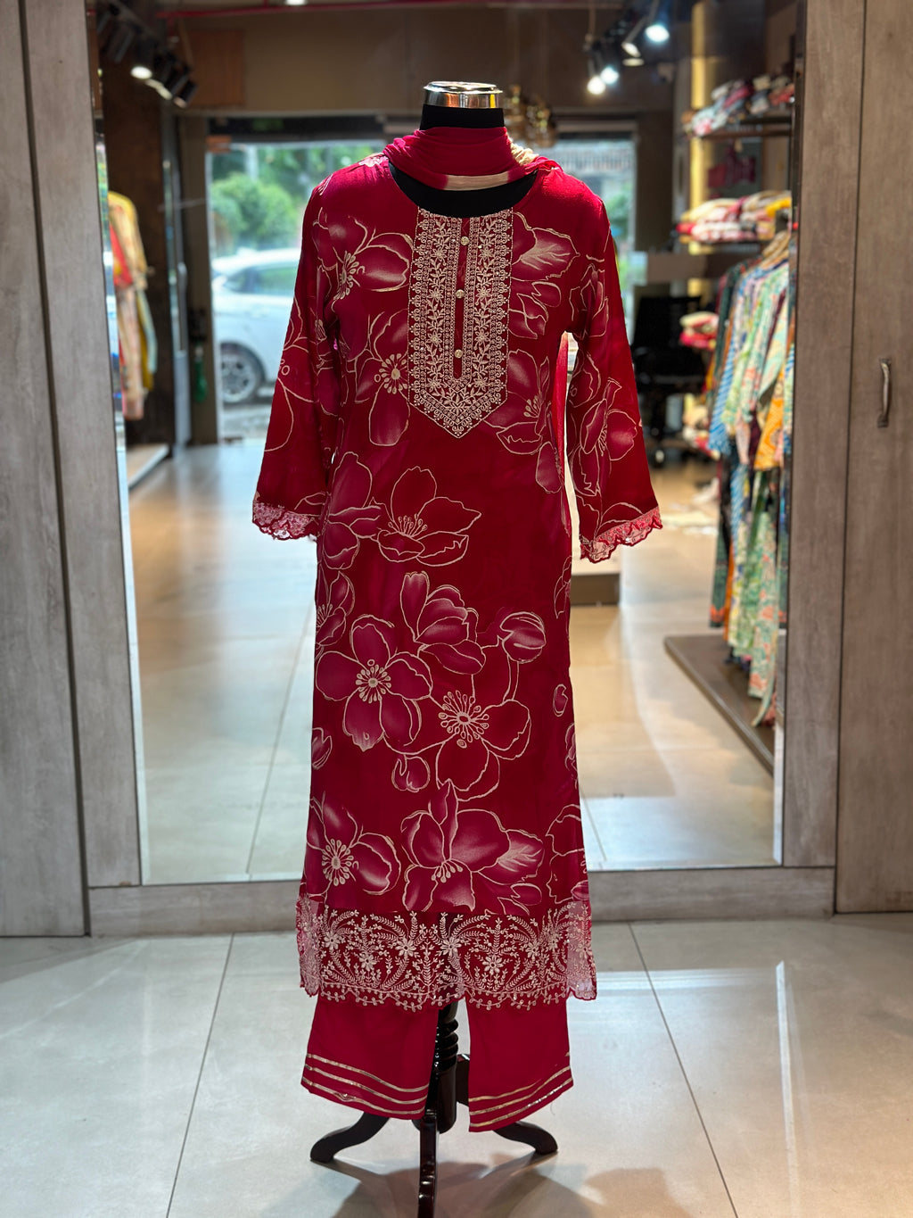 THREE PIECE RAYON STRAIGHT SUIT SET