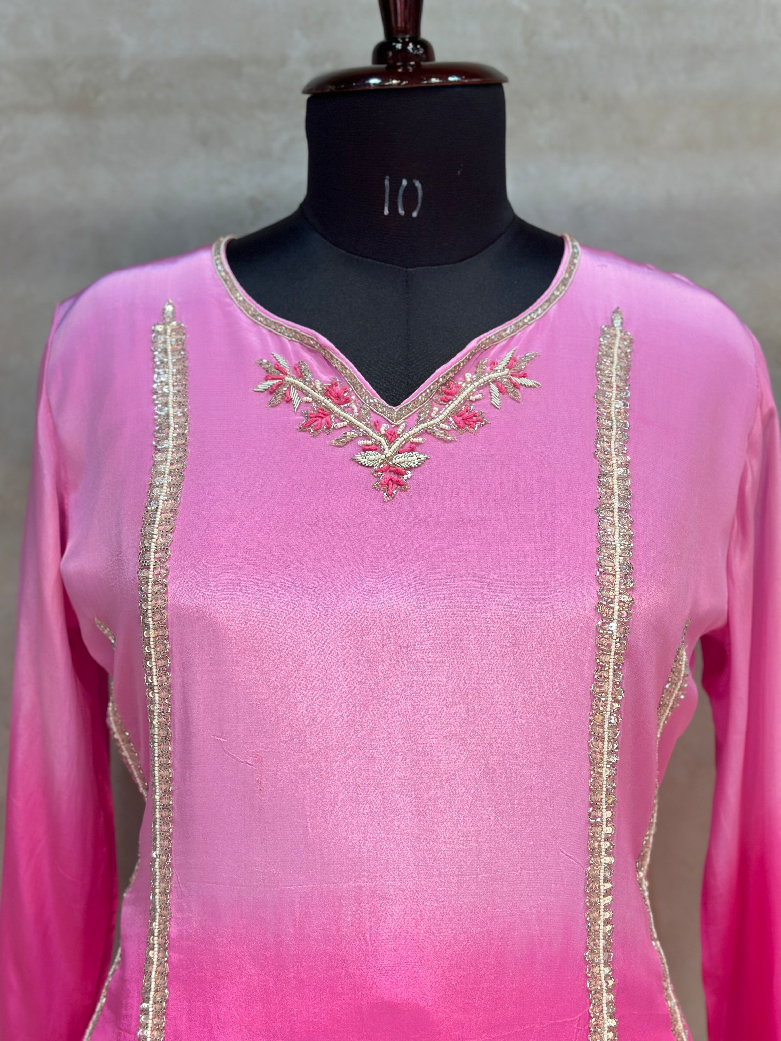 BEAUTIFUL HANDWORK SUIT SET