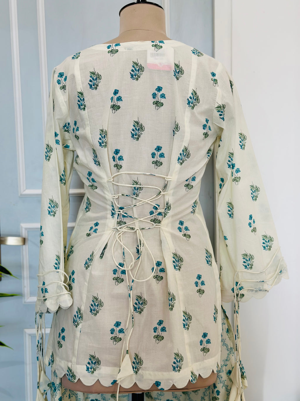 Noor-E-Jahan Graceful Floral Kurta & Farshi Salwar Set ✨