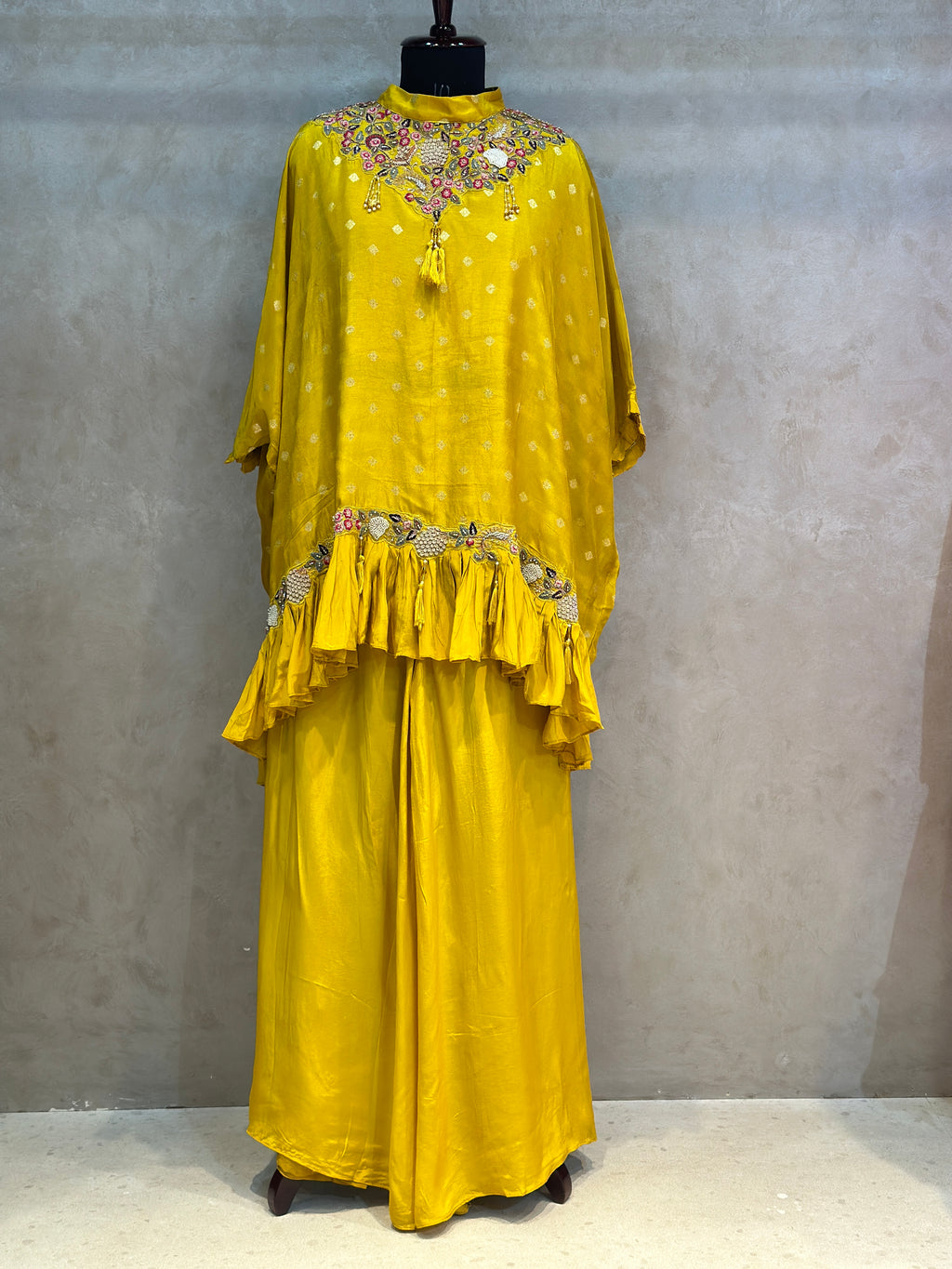 FLORAL HANDWORK KAFTAN SET