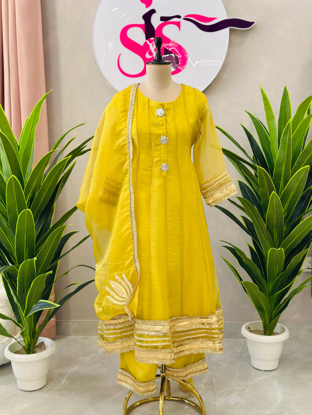 Beautiful Anarkali In Two Beautiful Shades
