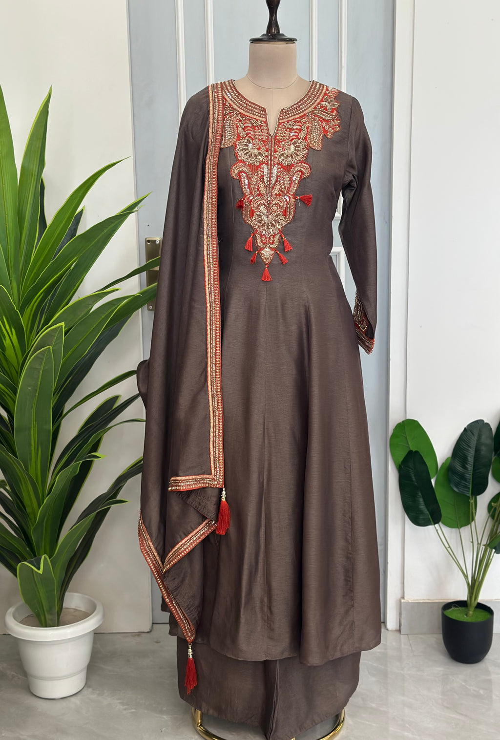 ELEGANT ANARKALI SUIT SET