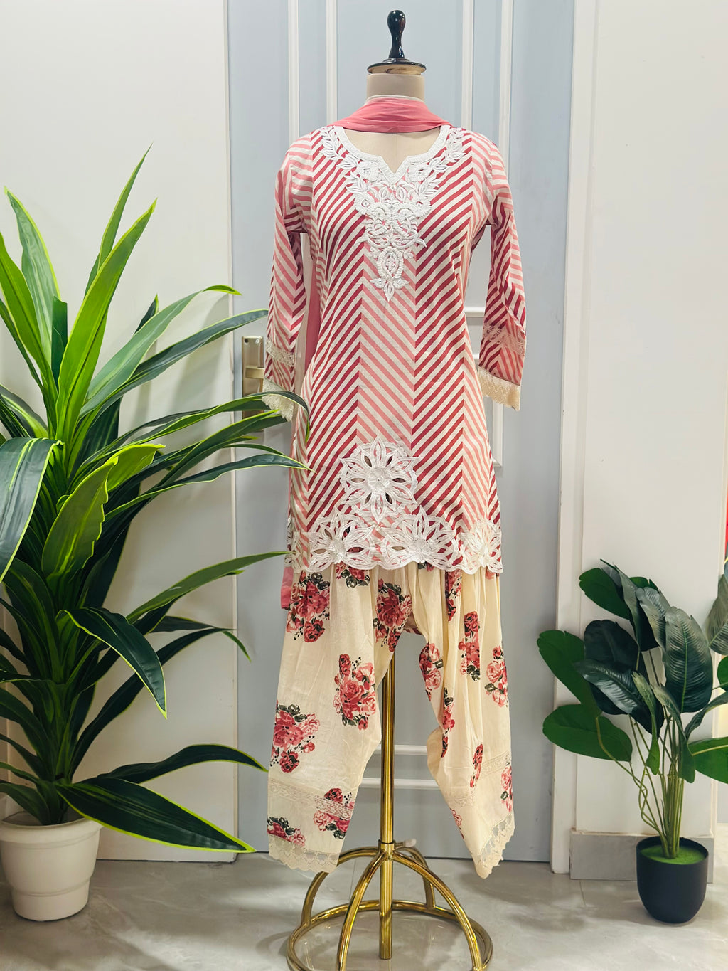 Floral Printed Salwar Suit Set