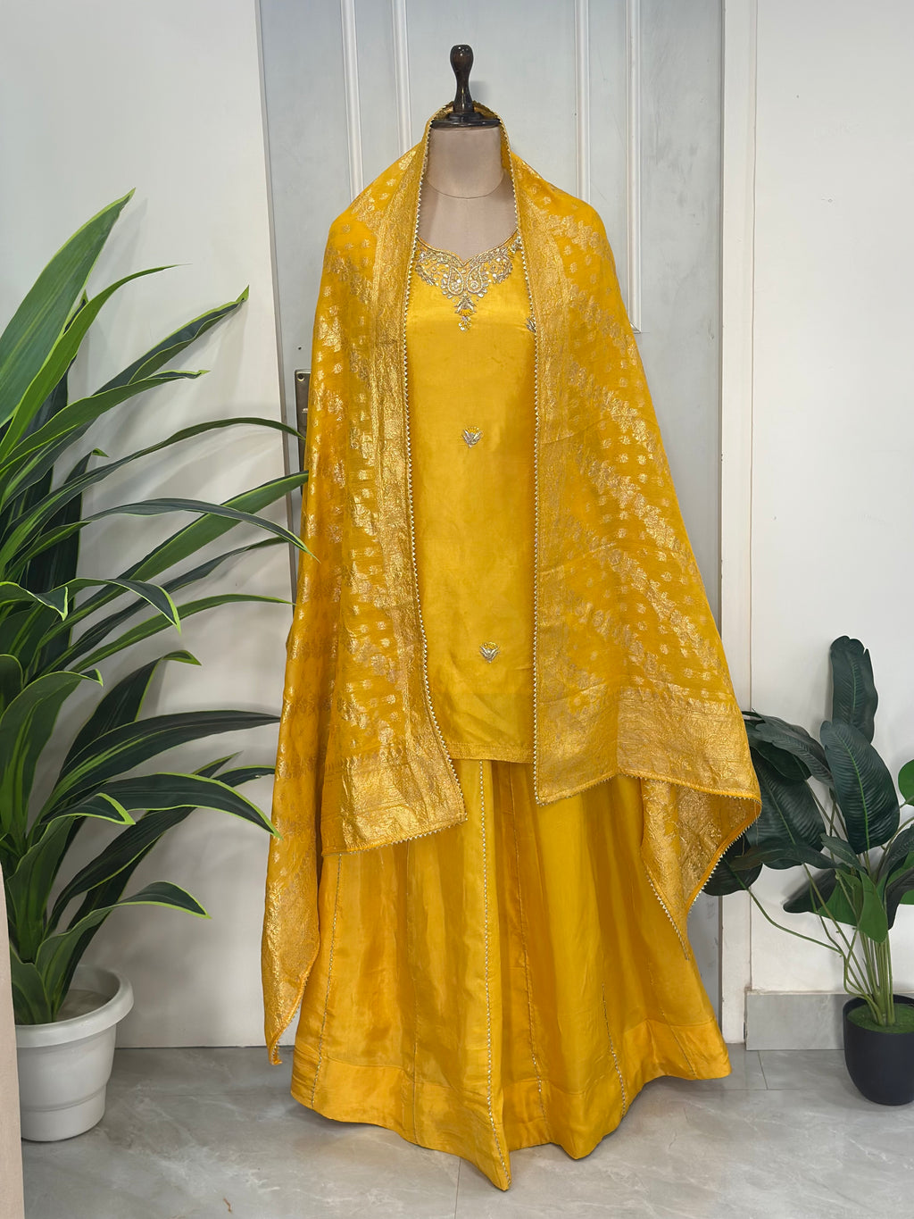 BEAUTIFUL ZARDOSI HANDWORK SKIRT SET