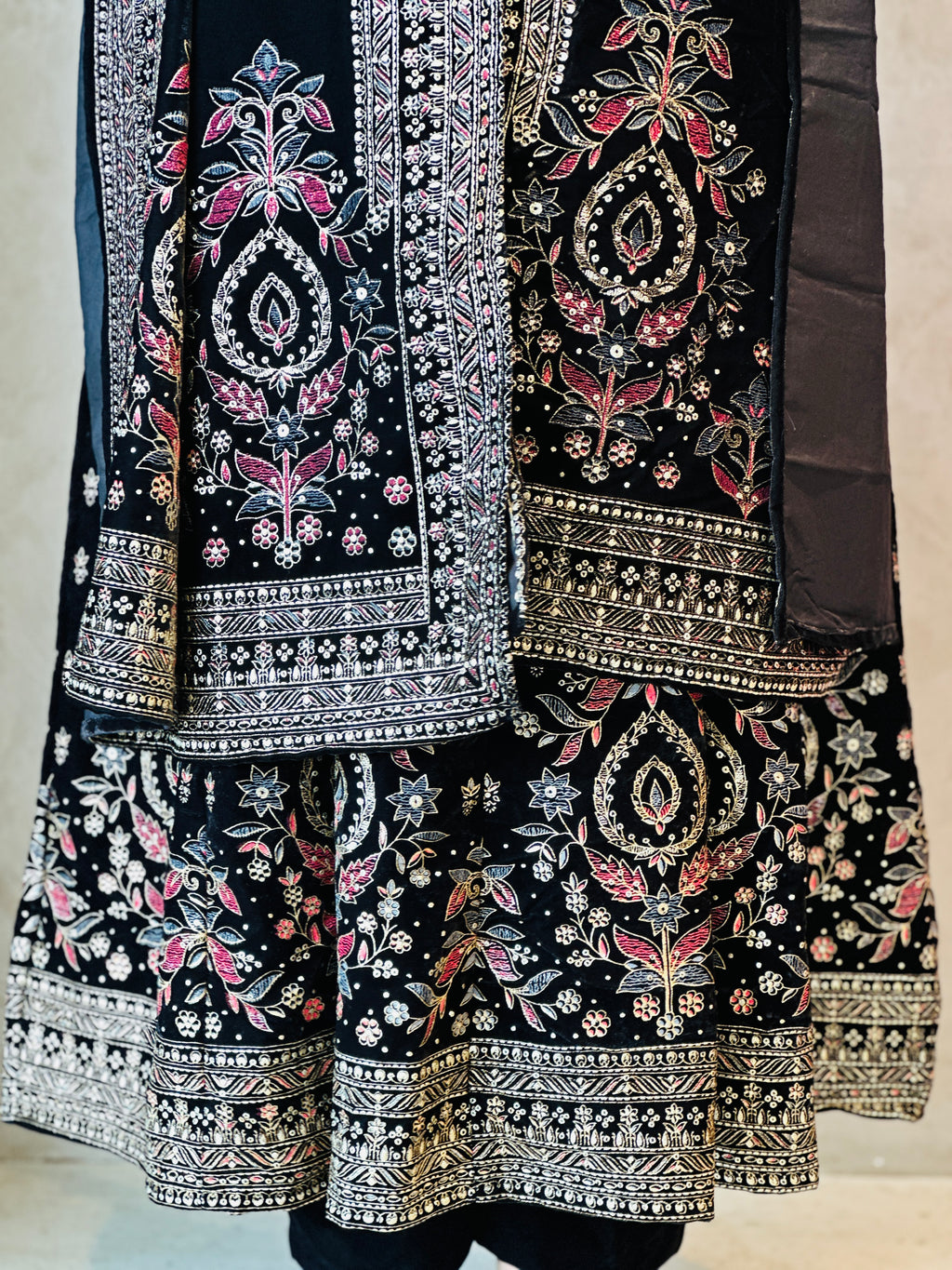 PREMIUM ANARKALI VELVET SUIT