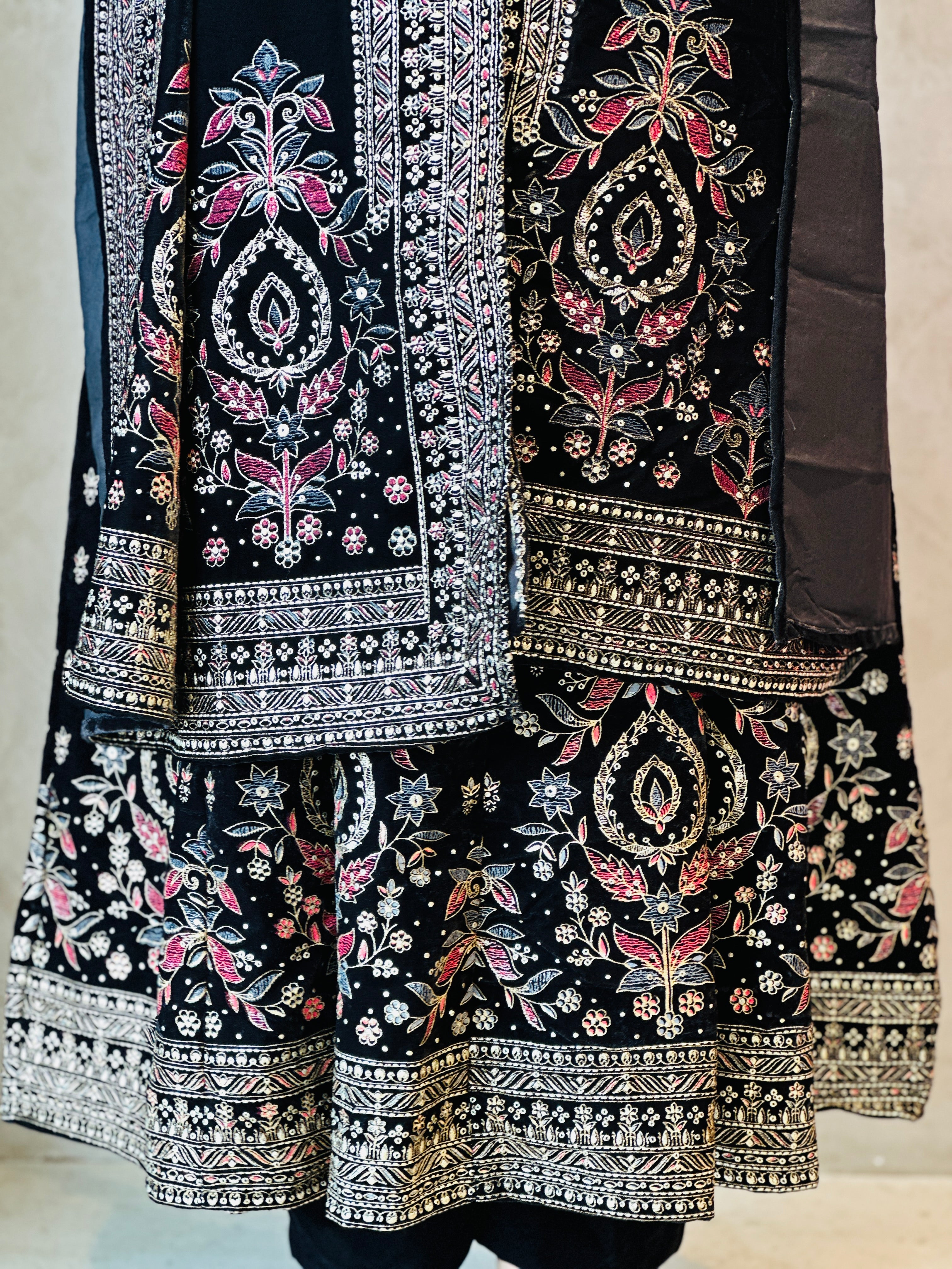 PREMIUM ANARKALI VELVET SUIT