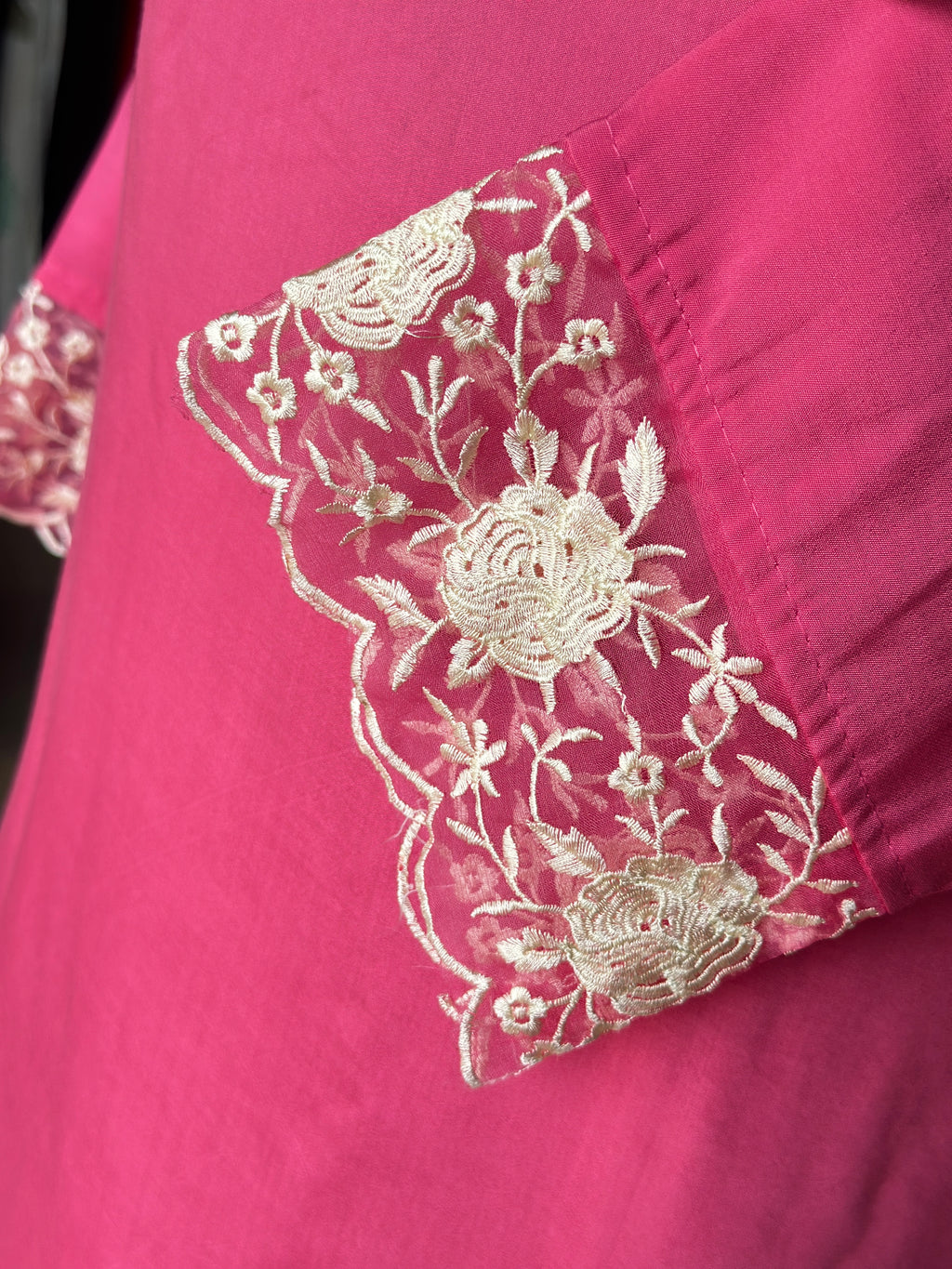 EMBROIDERED SUIT SET