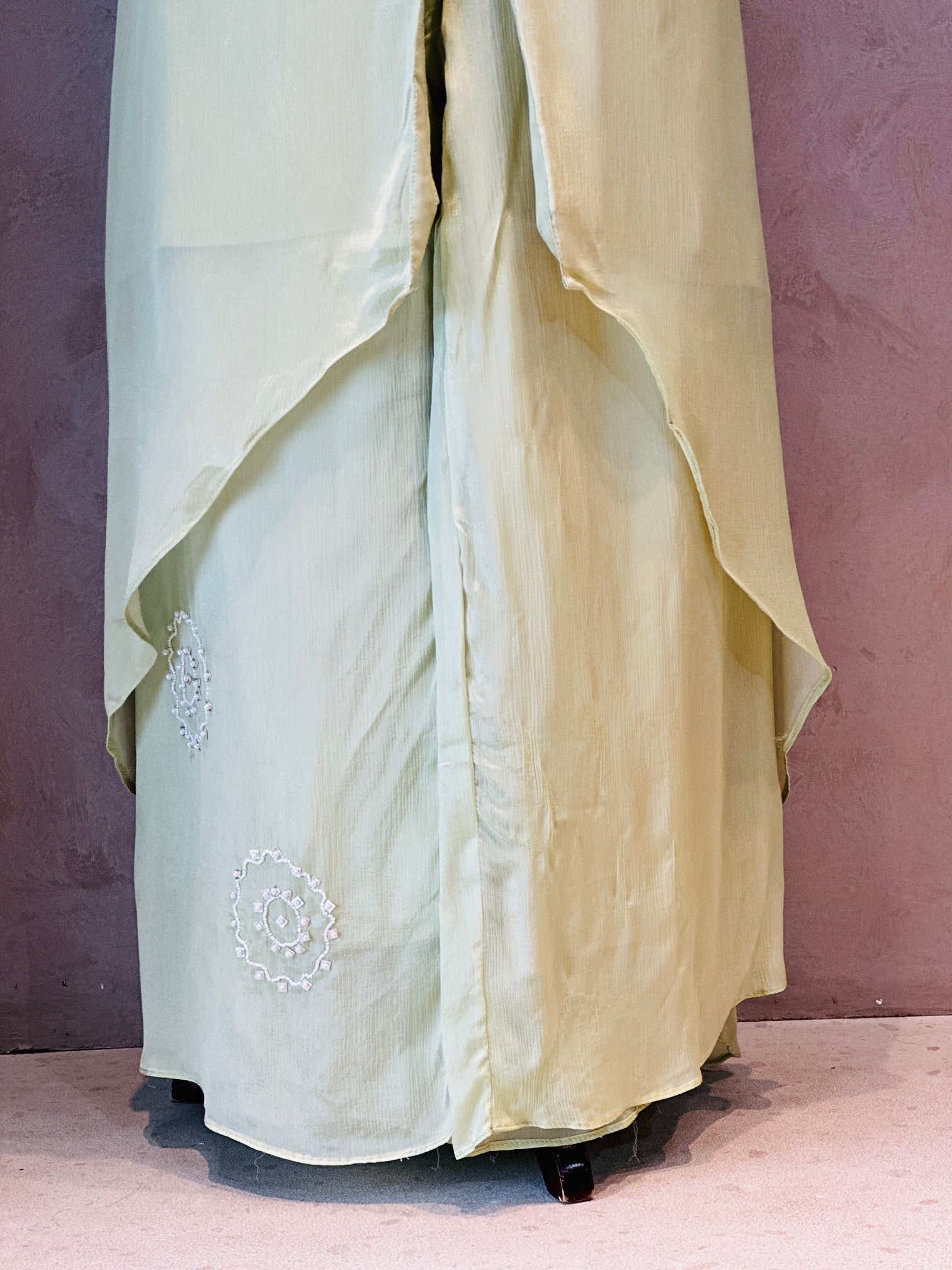 PURE CHINON HANDWORK CORD SET