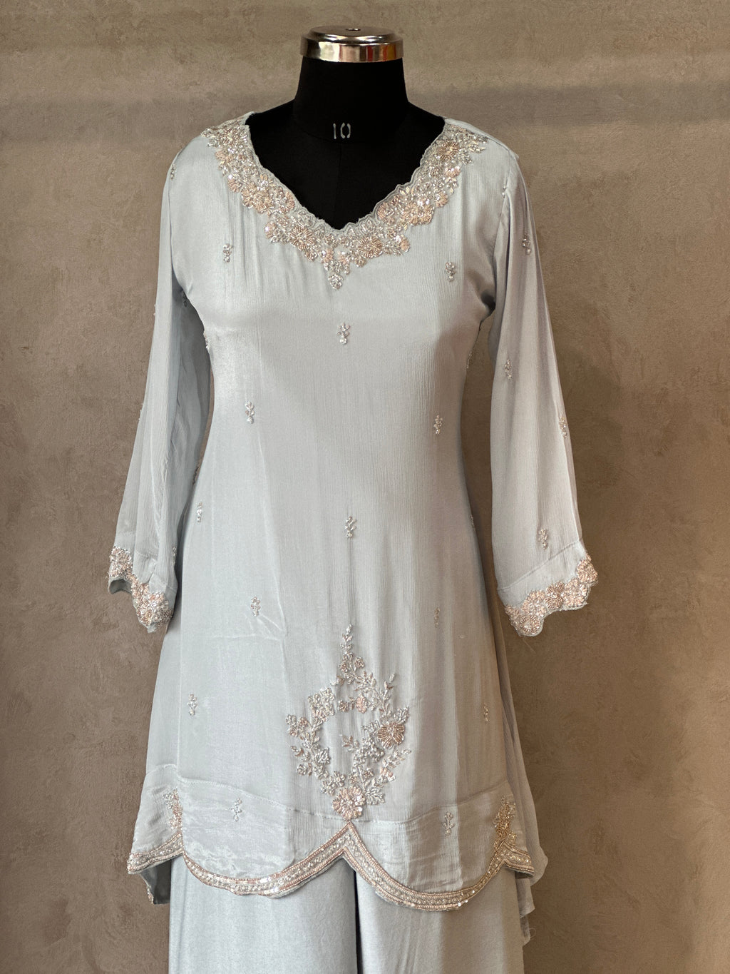 BEAUTIFUL HANDWORK PLAZO SET