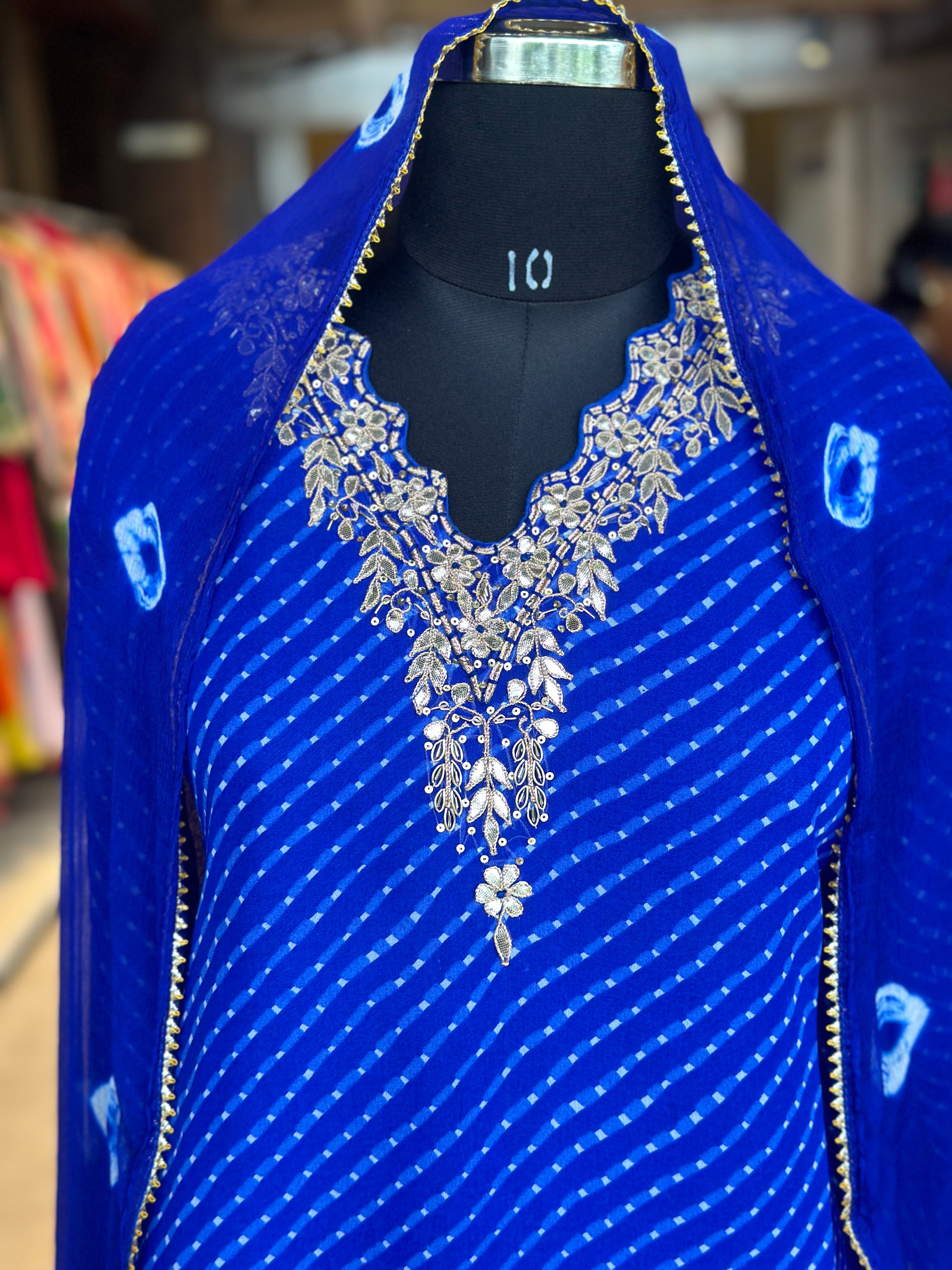 MOTHDA SPECIAL HANDWORK SUIT SET