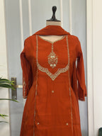 Graceful Festive Kurta Set with Delicate Embroidery