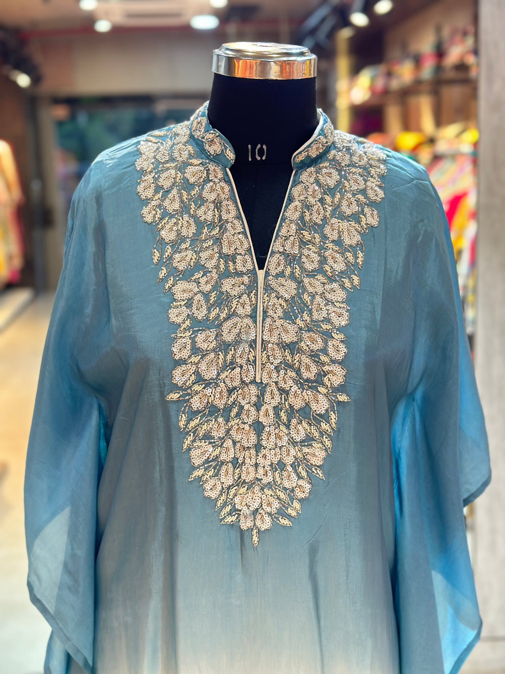 KAFTAN IN HANDWORK