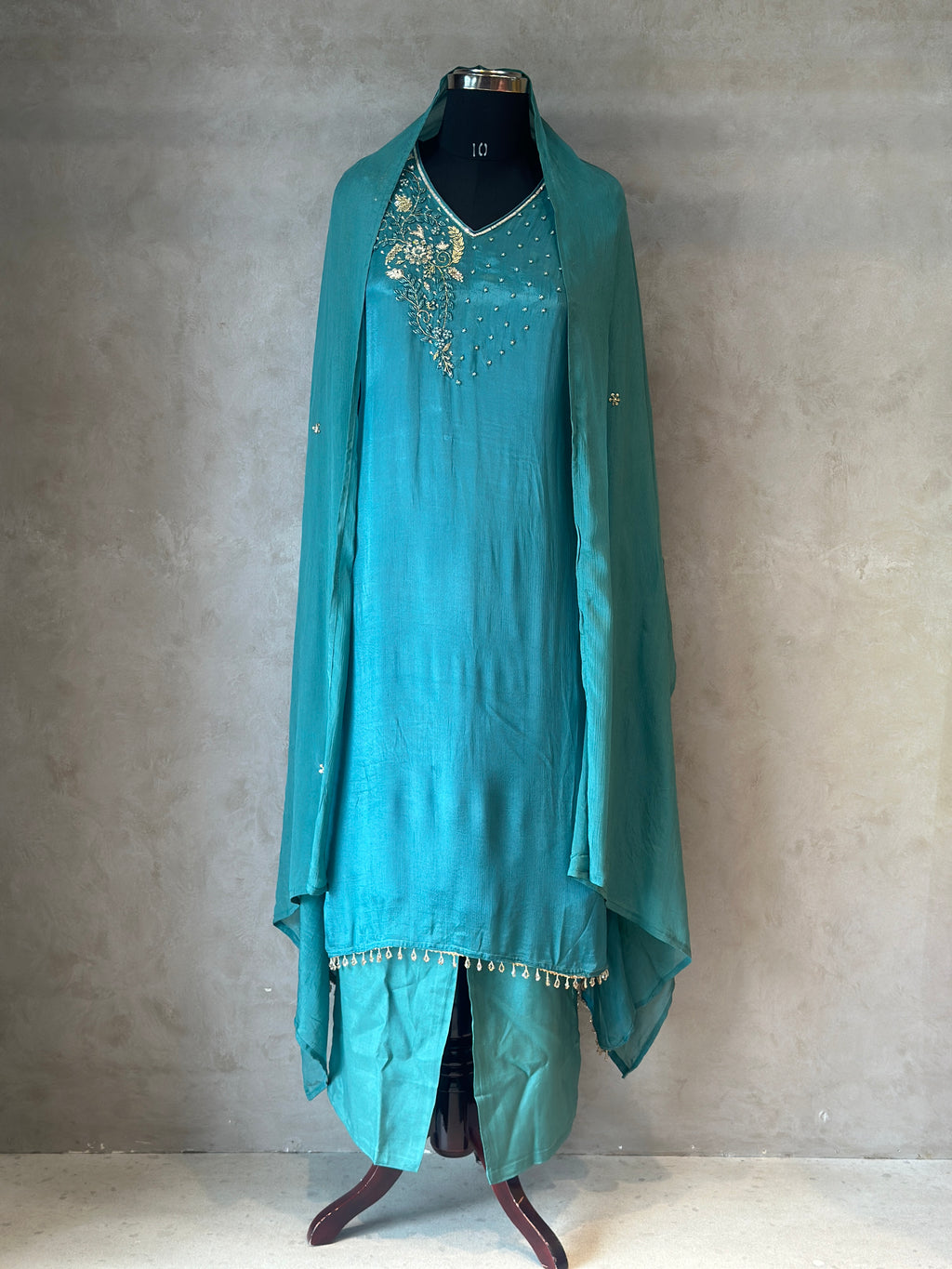 PURE CHINON HANDWORK SUIT SET
