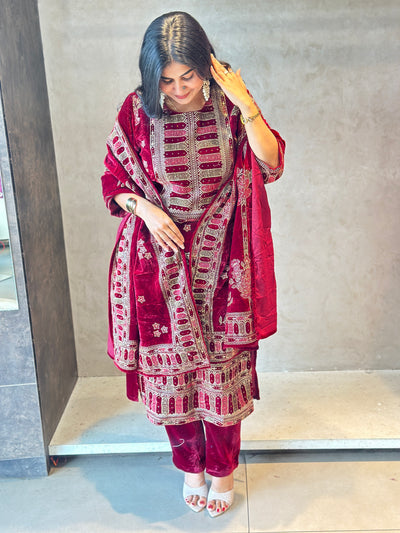 PREMIUM ZARI WORK VELVET SUIT