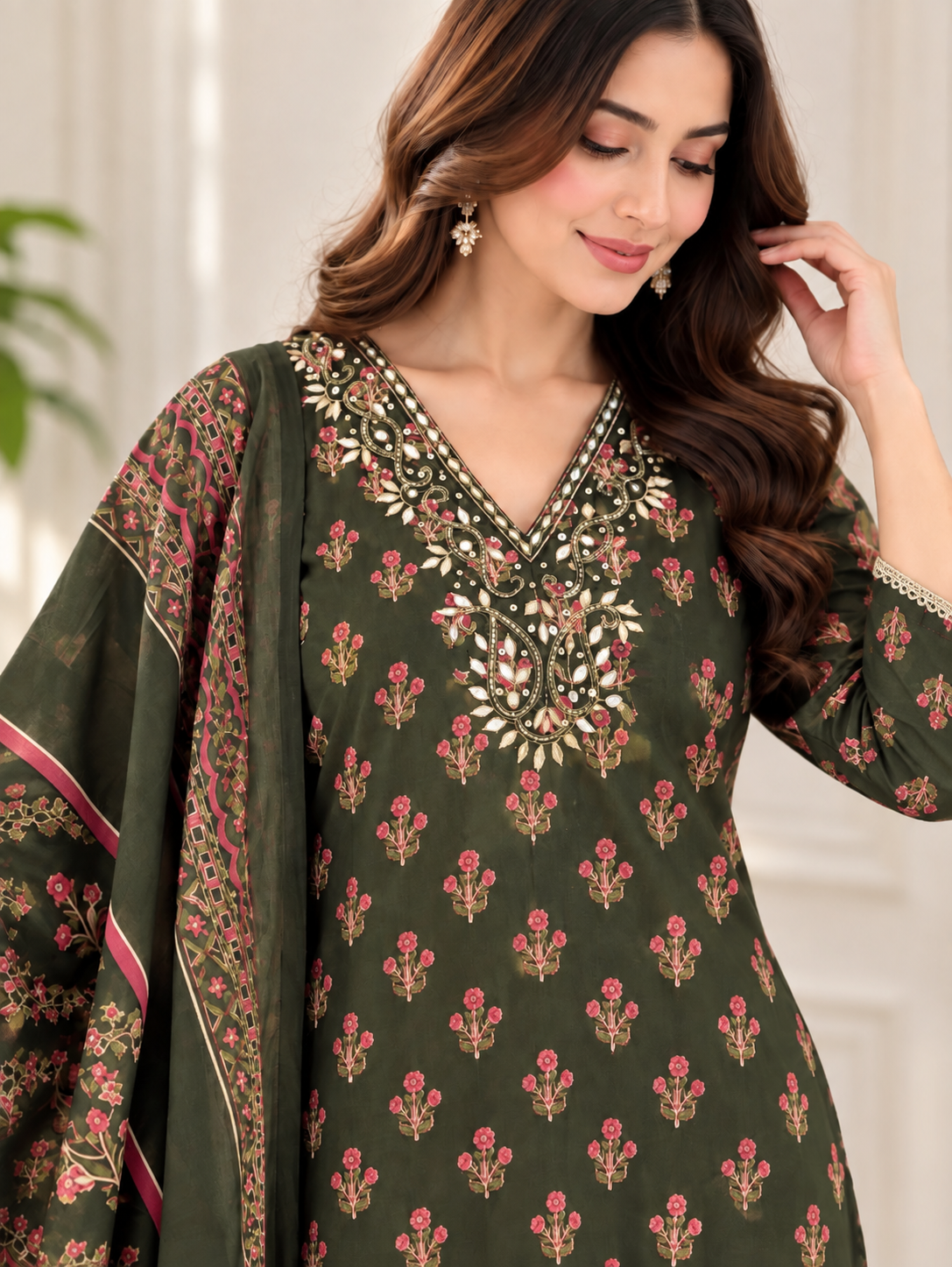 Floral Heritage Handwork Suit Se