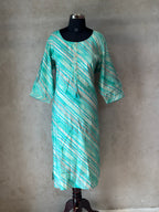 BEAUTIFUL KURTI IN LAHARIYA