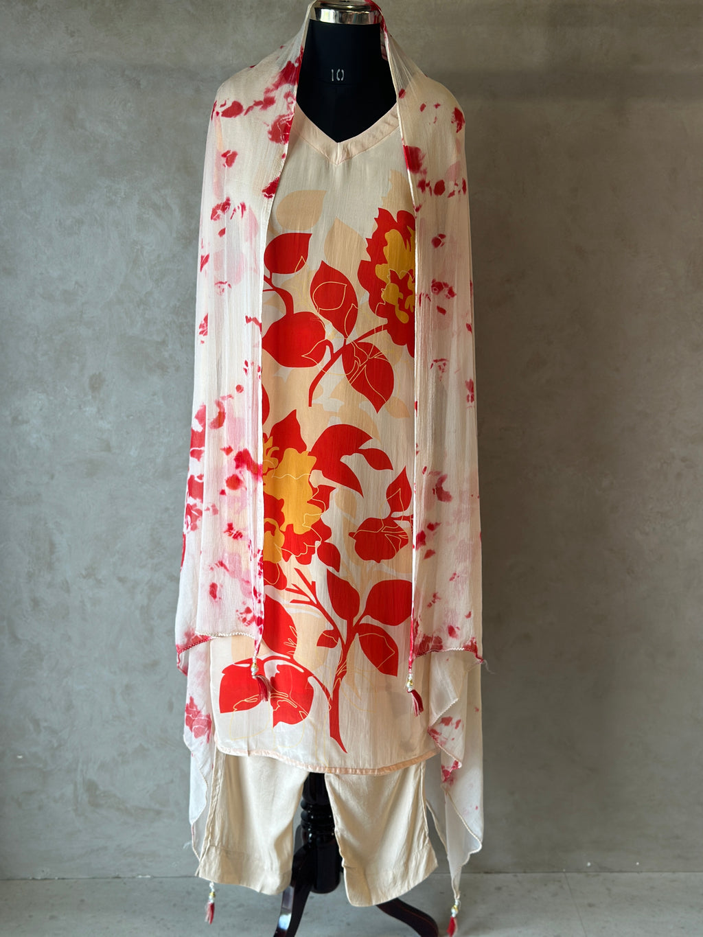 PURE MUSLIN STRAIGHT SUIT SET