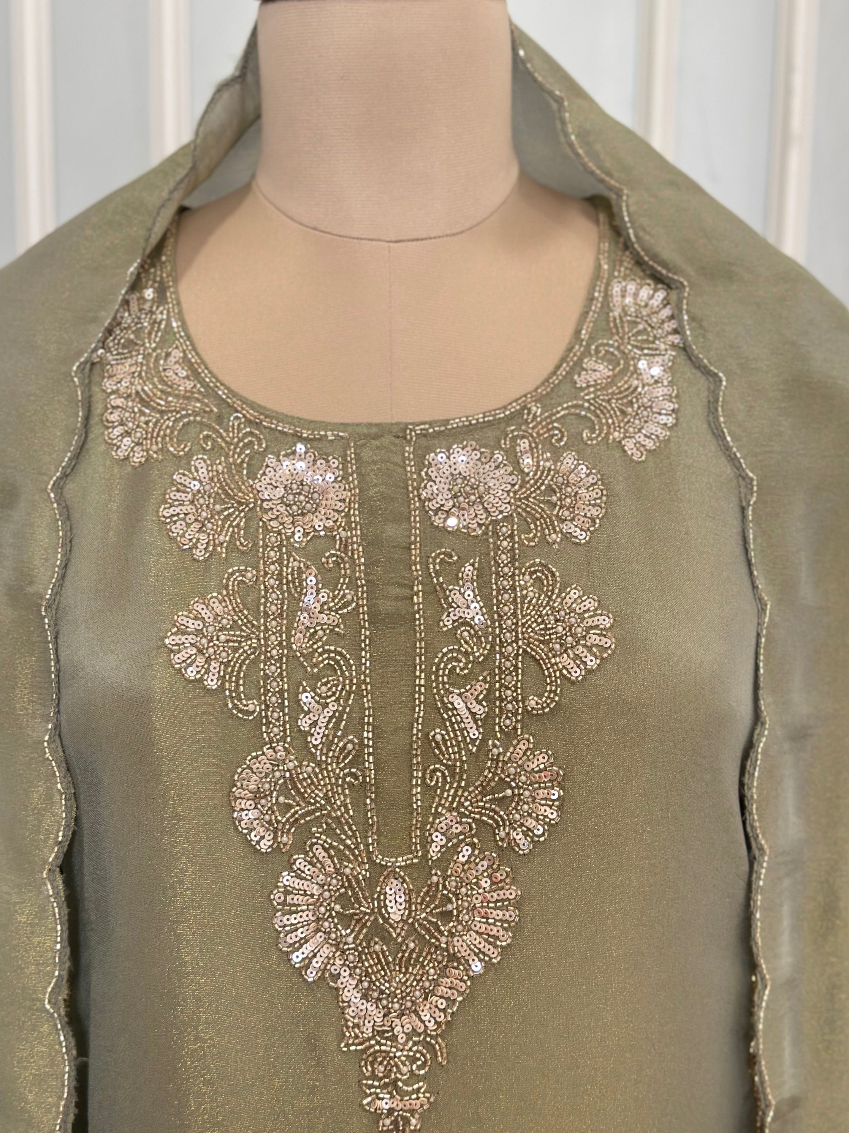 🌷Graceful Handwork Festive Suit Set🌷