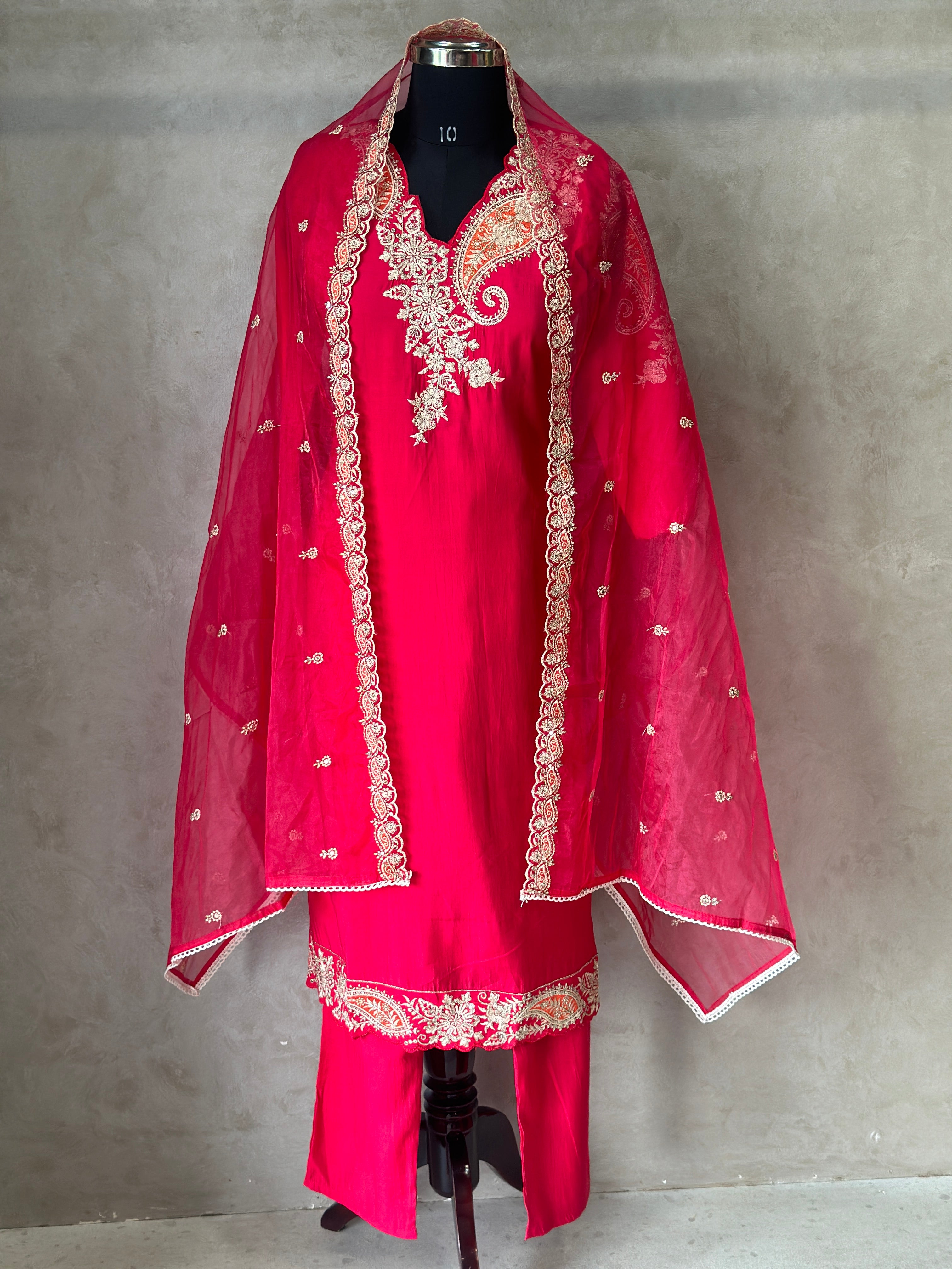 KARWACHOUTH SPECIAL STRAIGHT SUIT