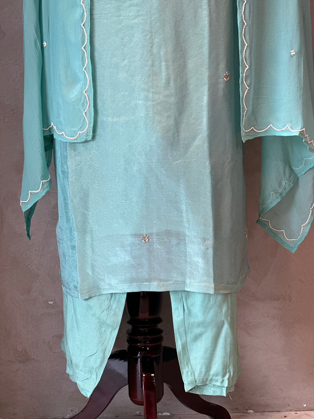 PURE ZARI TISSUE HANDWORK SUIT SET