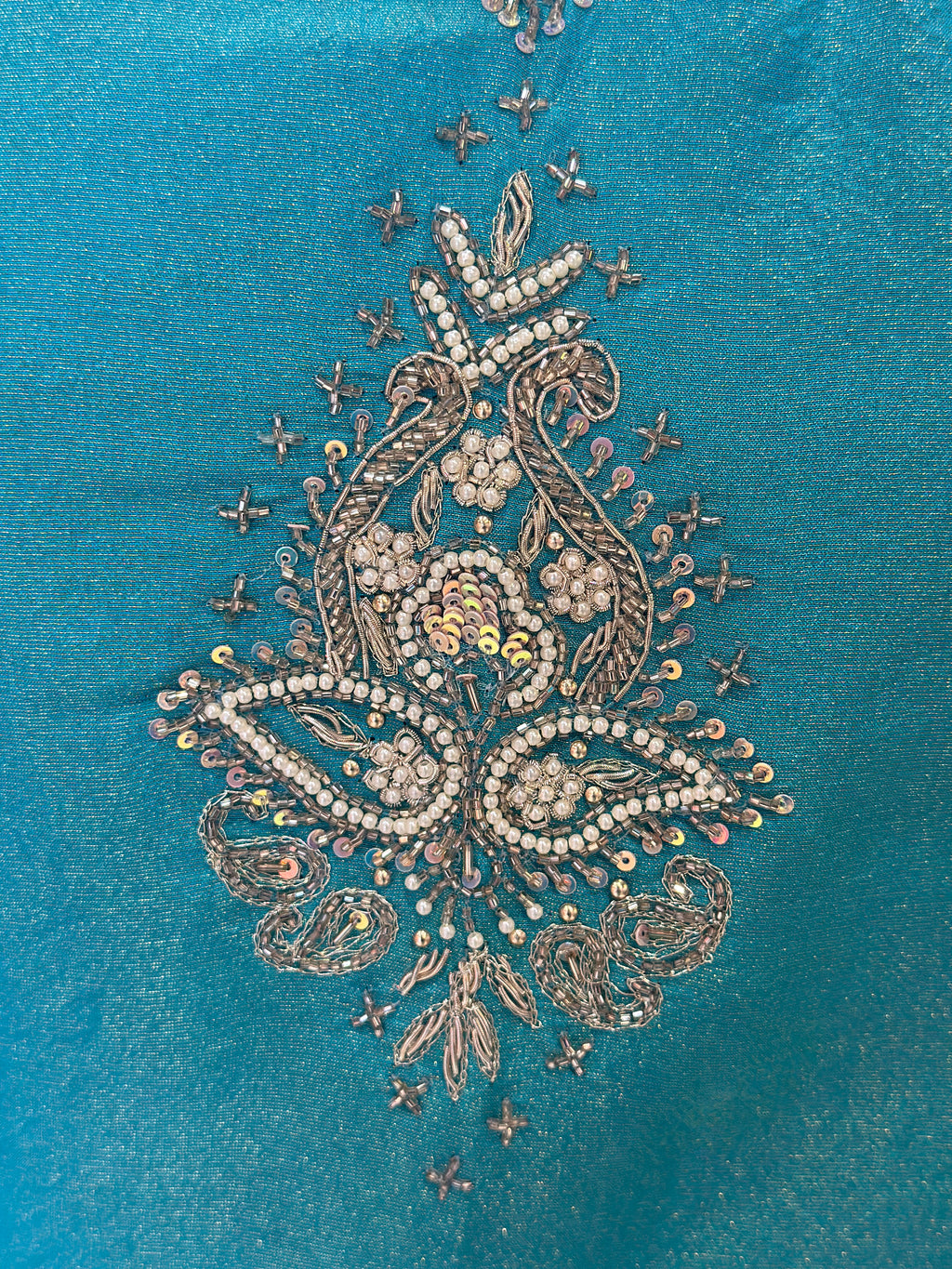 PURE TISSUE HANDWORK SUIT SET