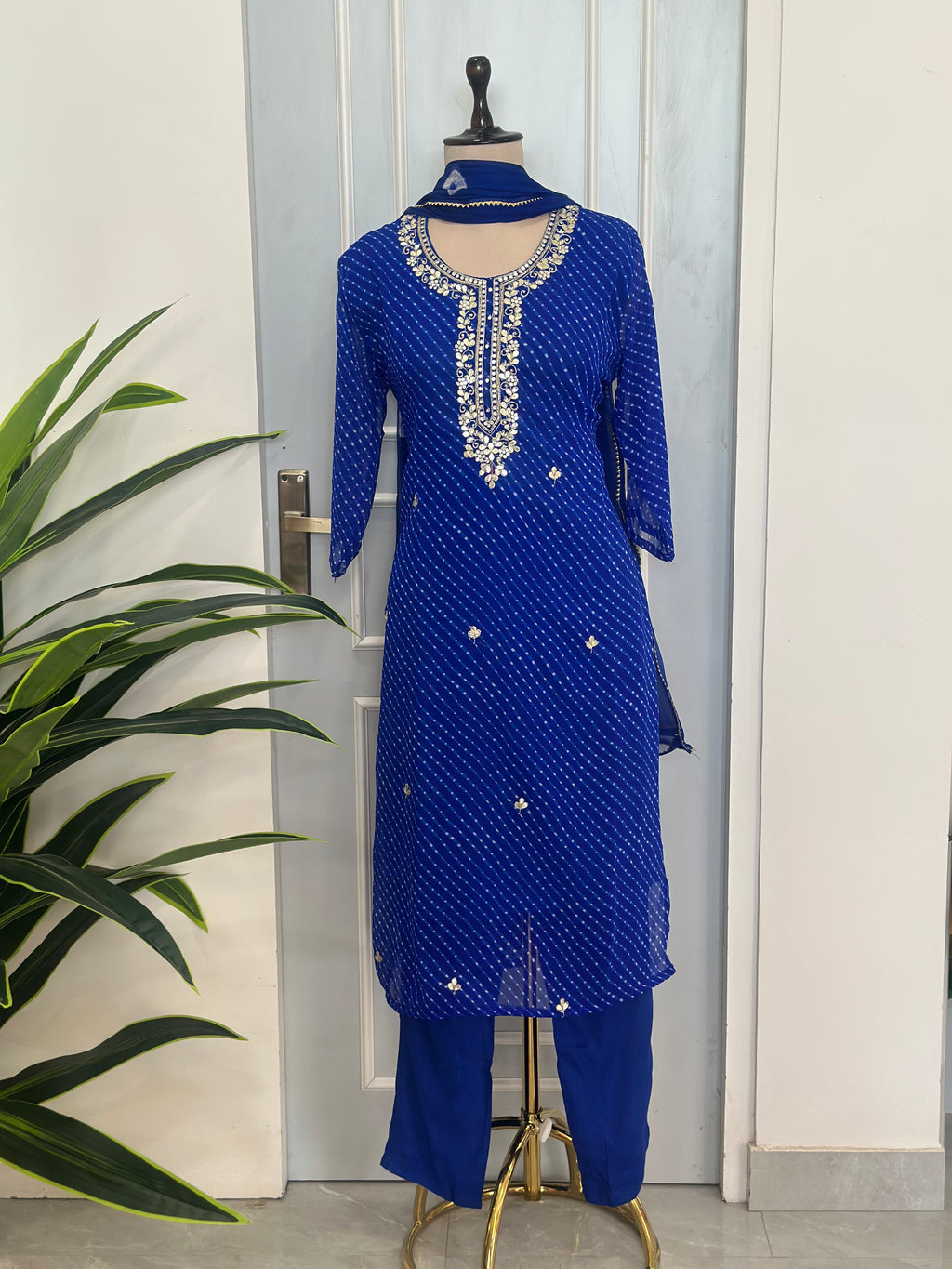 Elegant Gota Work Leheriya Suit Set