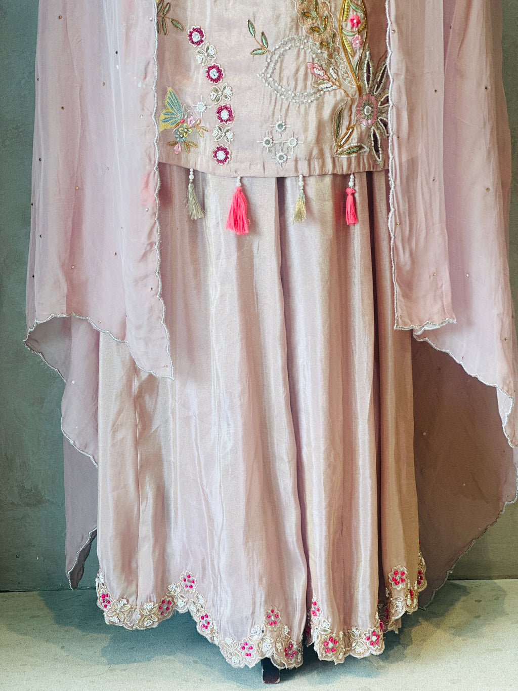 DIWALI SPECIAL HANDWORK SUIT SET