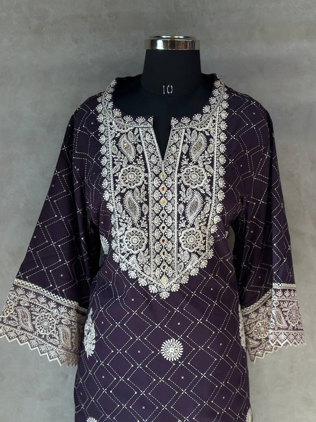 EMBROIDERED SUIT SET