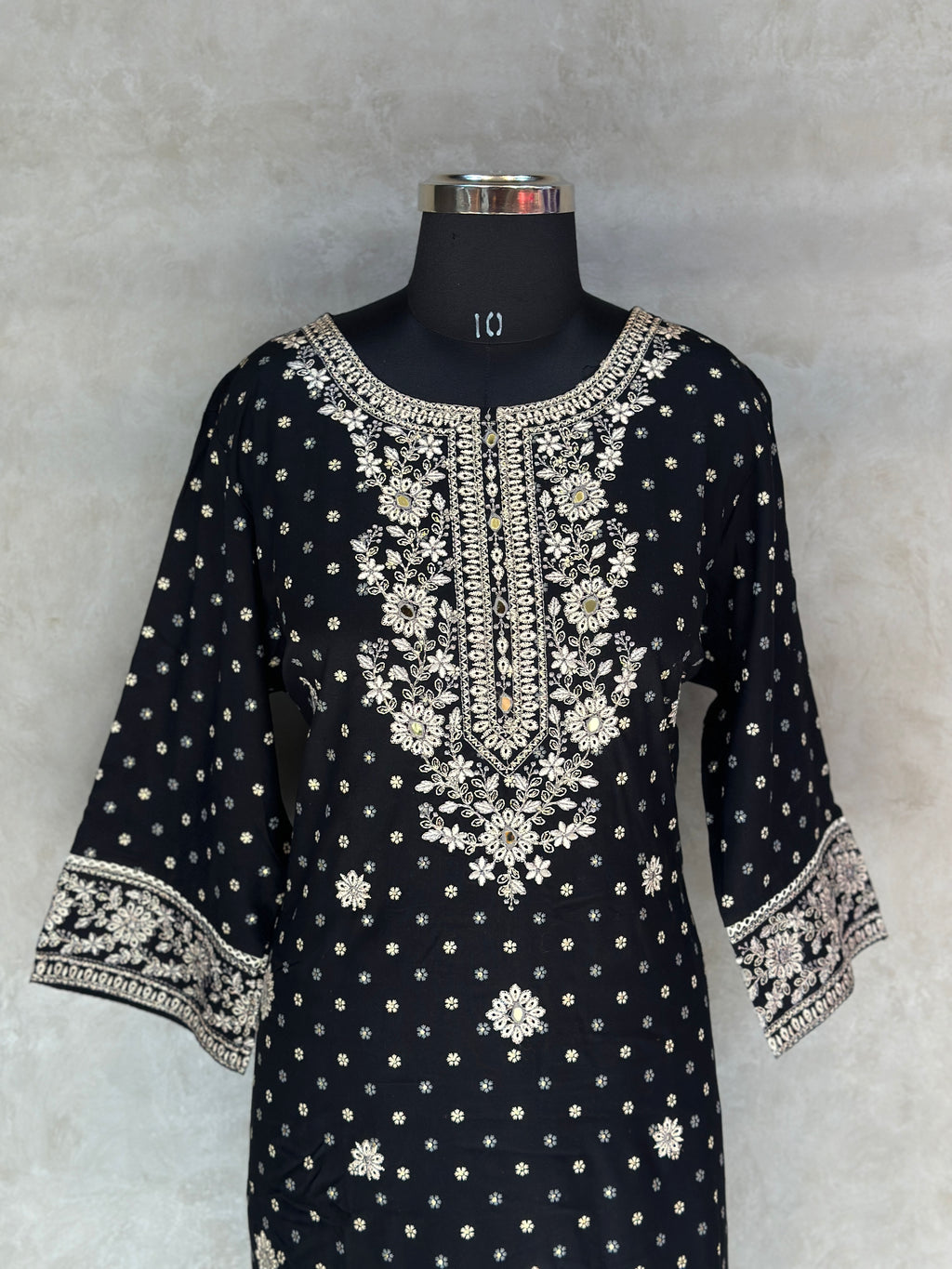 EMBROIDERED SUIT SET