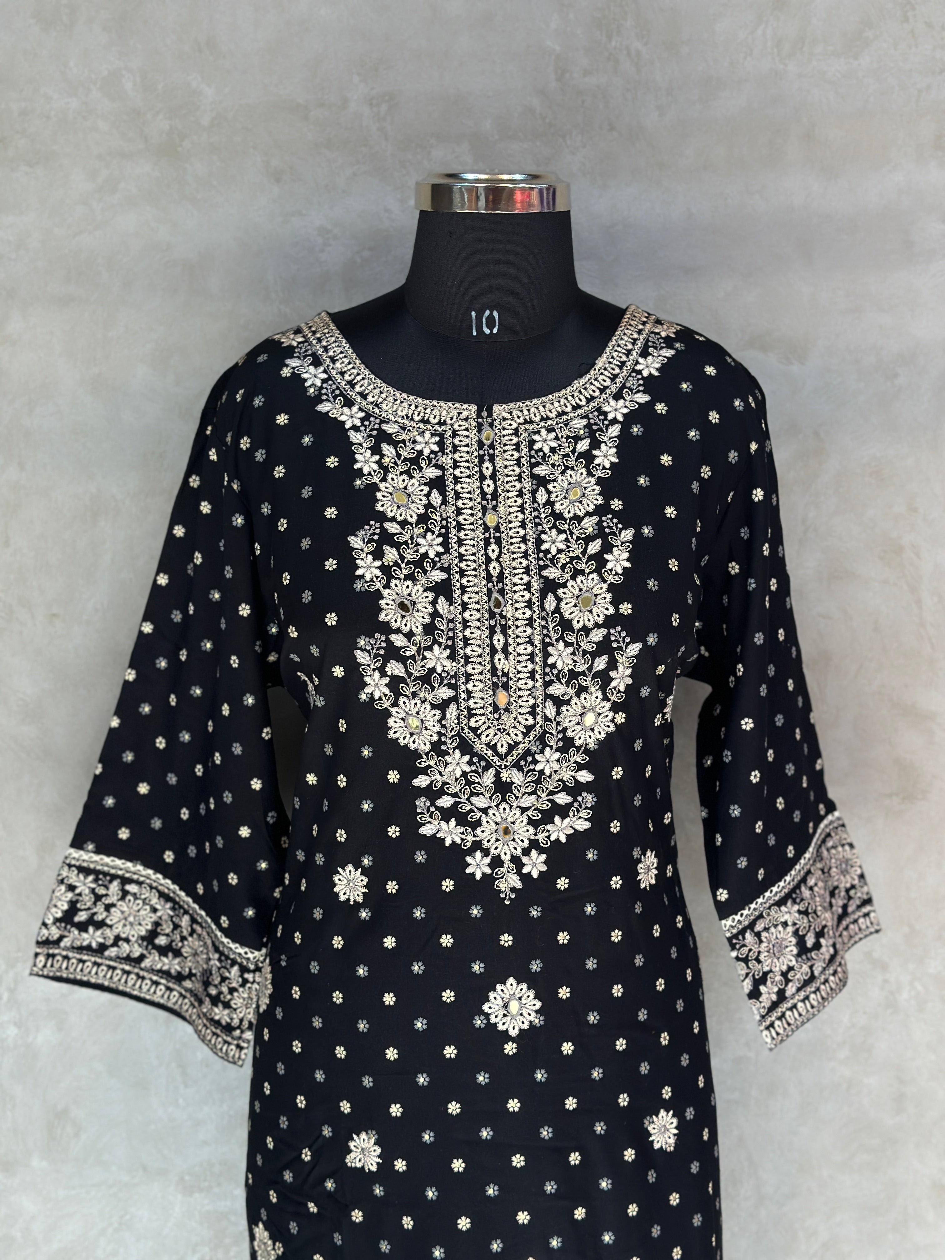 EMBROIDERED SUIT SET