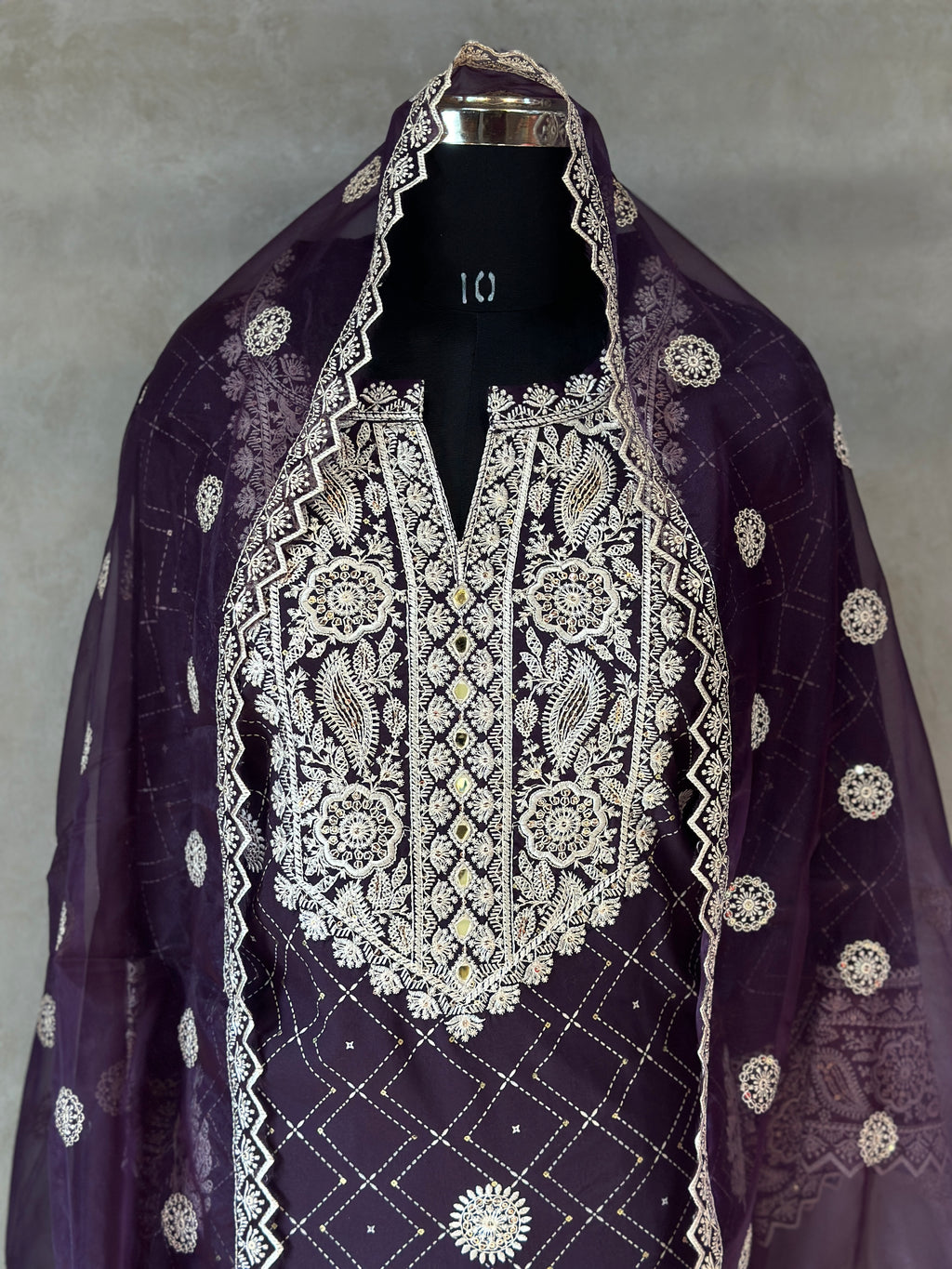 EMBROIDERED SUIT SET