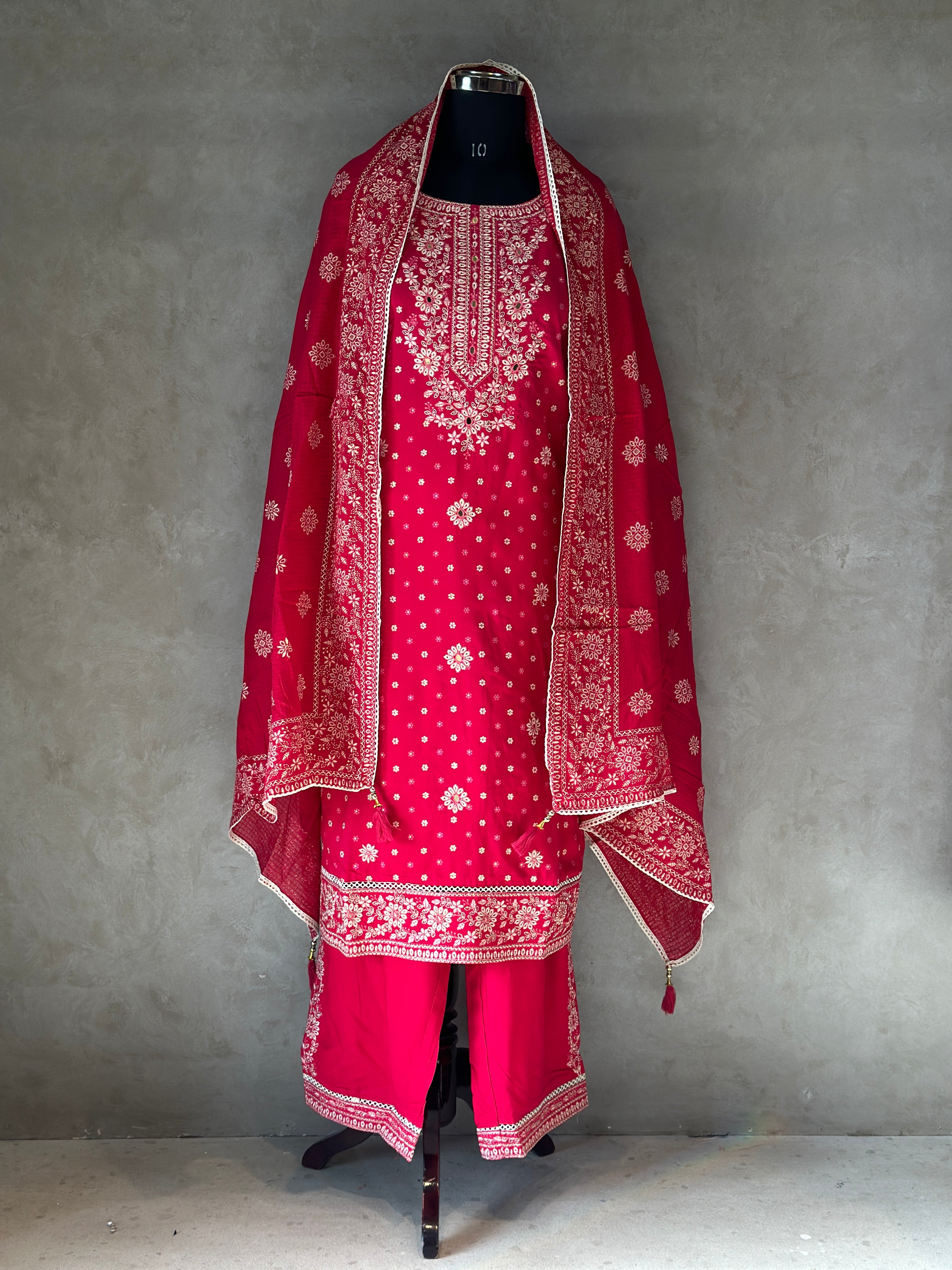 EMBROIDERED SUIT SET